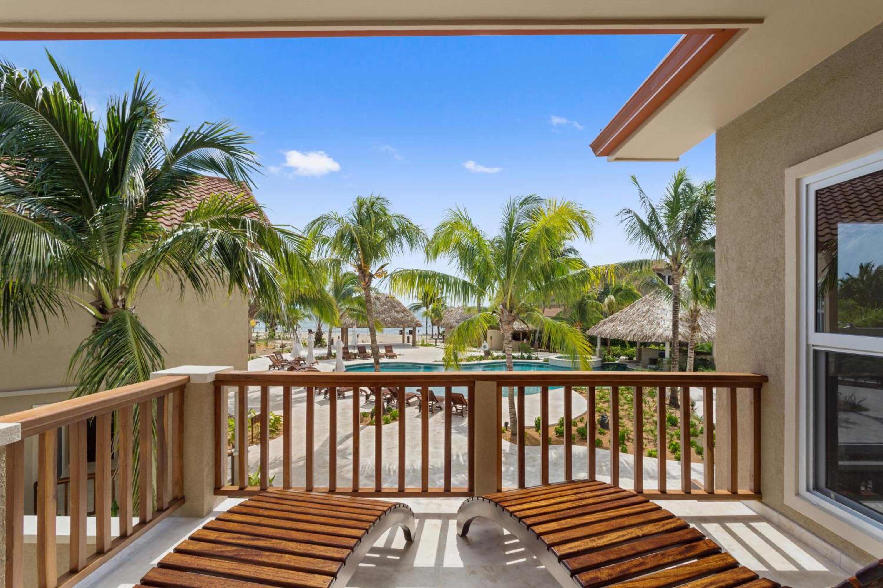 Deluxe Bungalow with Sea View photo 3