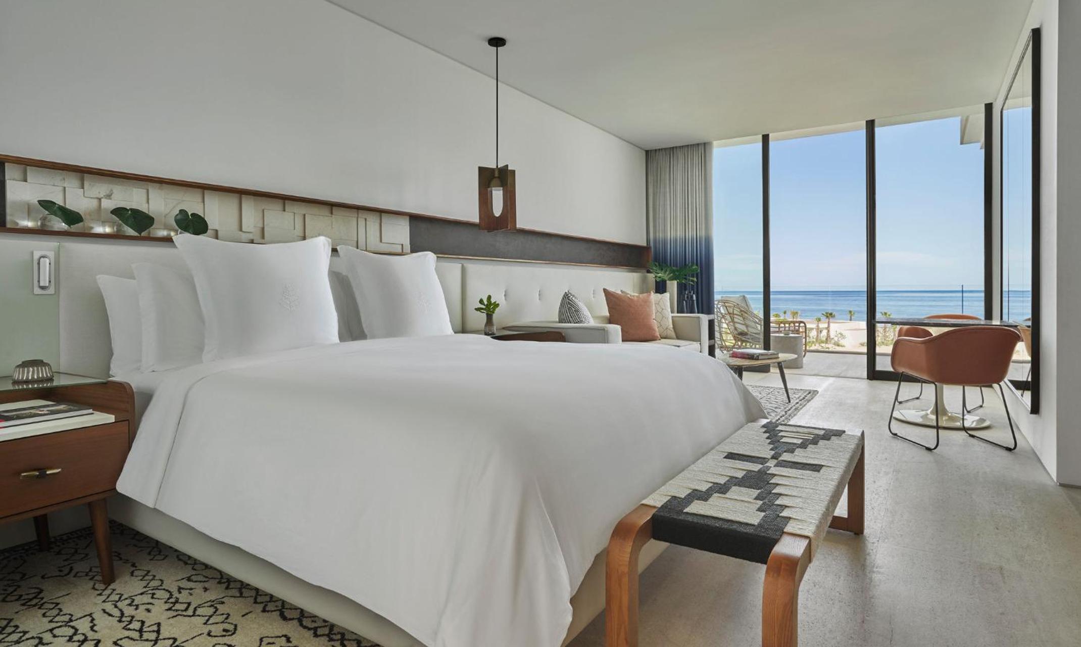 Prime King Room with One King Bed (Non Smoking)