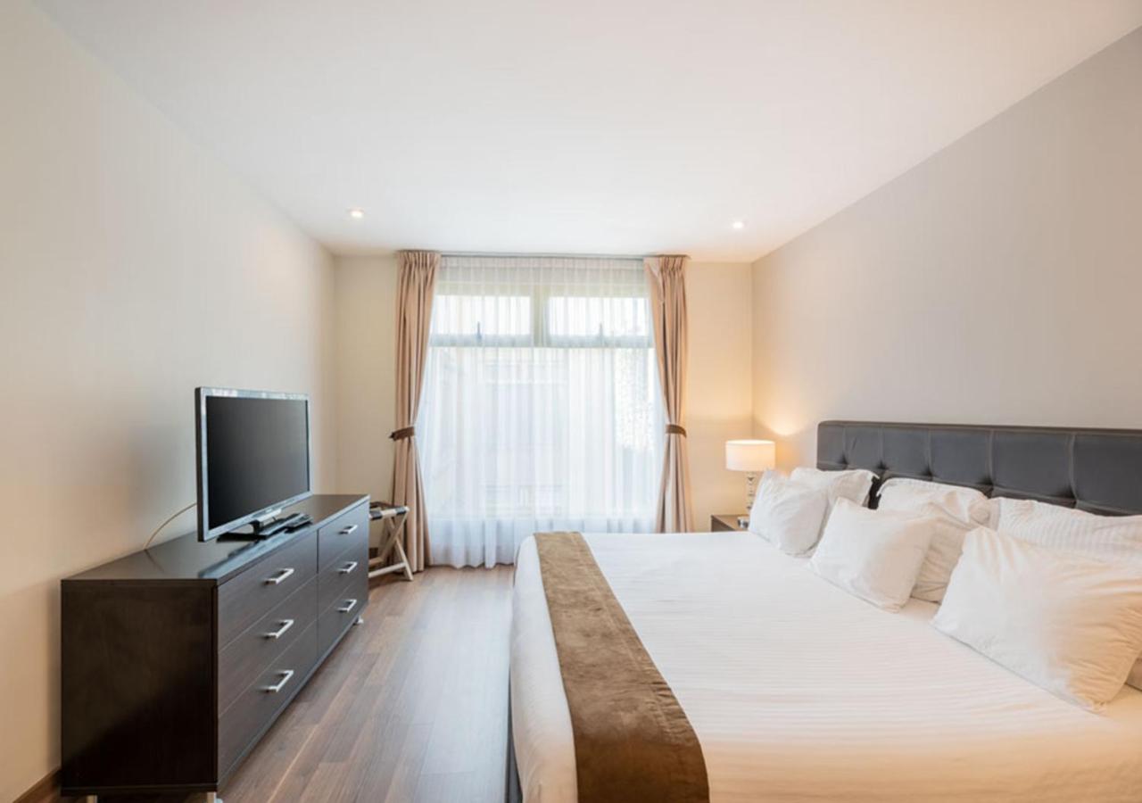 Deluxe Two-Bedroom Apartment with Garden View photo 1