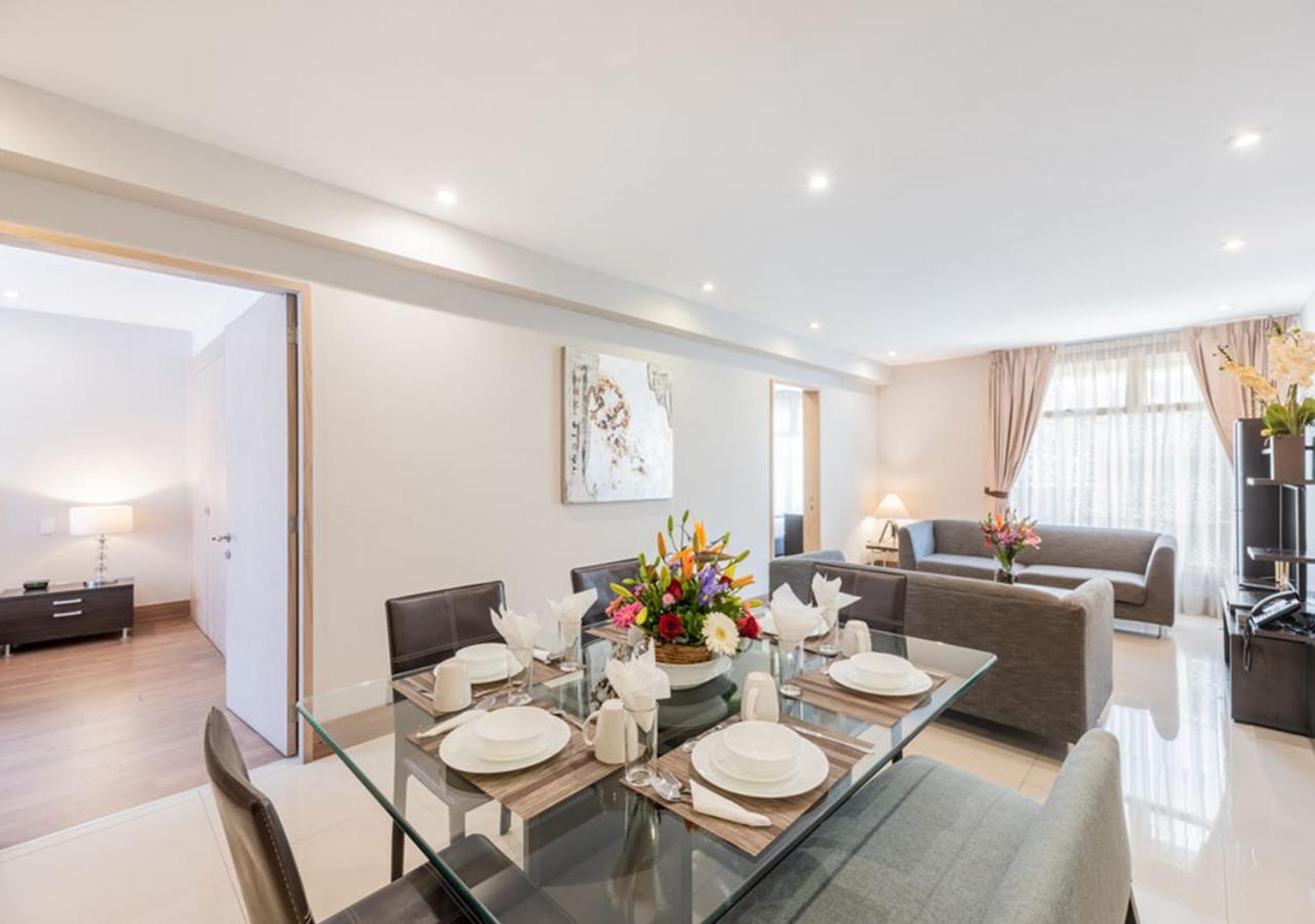 Deluxe Two-Bedroom Apartment with Garden View photo 3