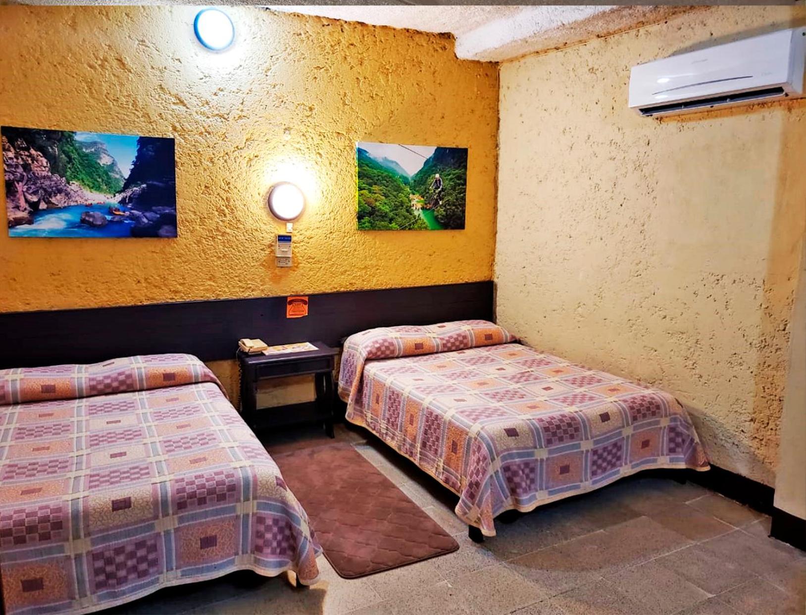 Standard Double Room with Two Double Beds photo 1