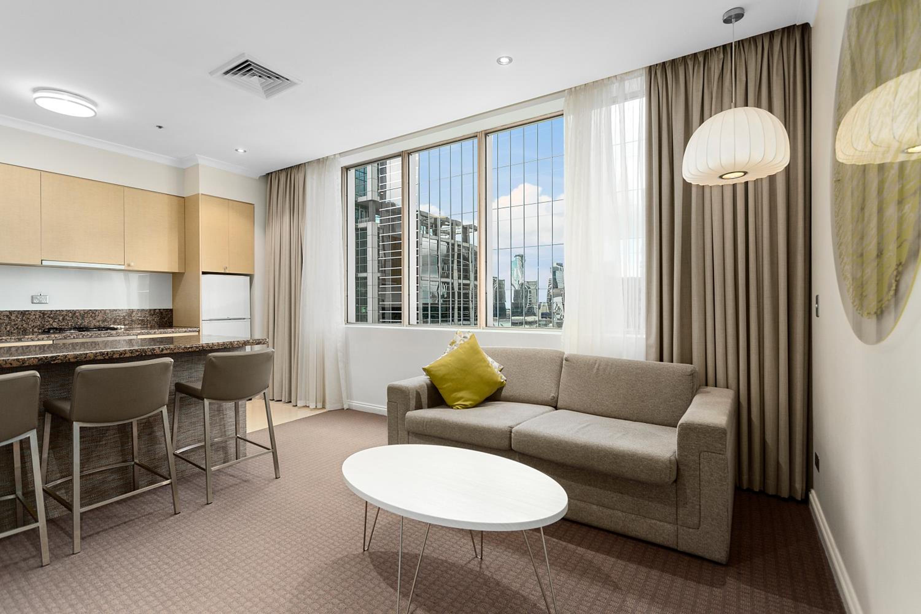 One-Bedroom Suite - Photo 4