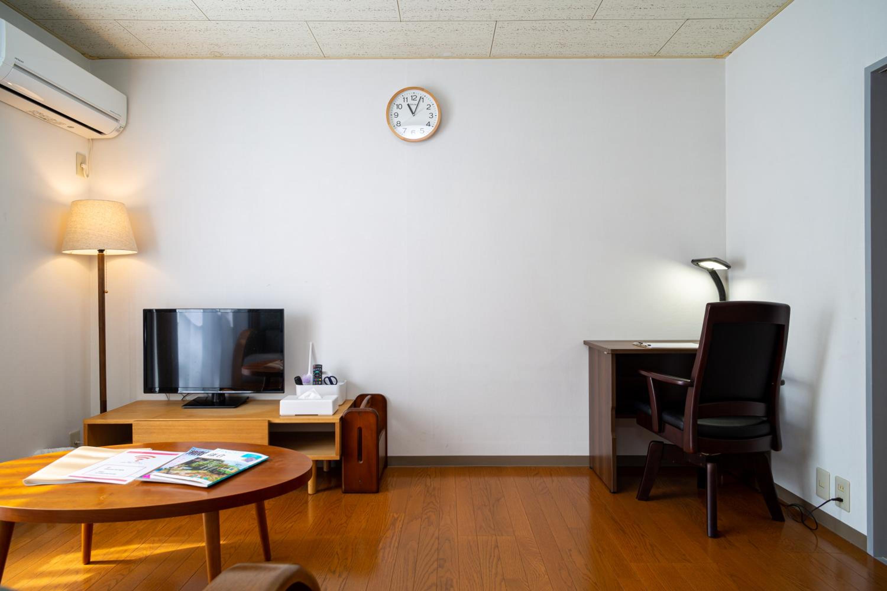 Two-Bedroom Apartment photo 2