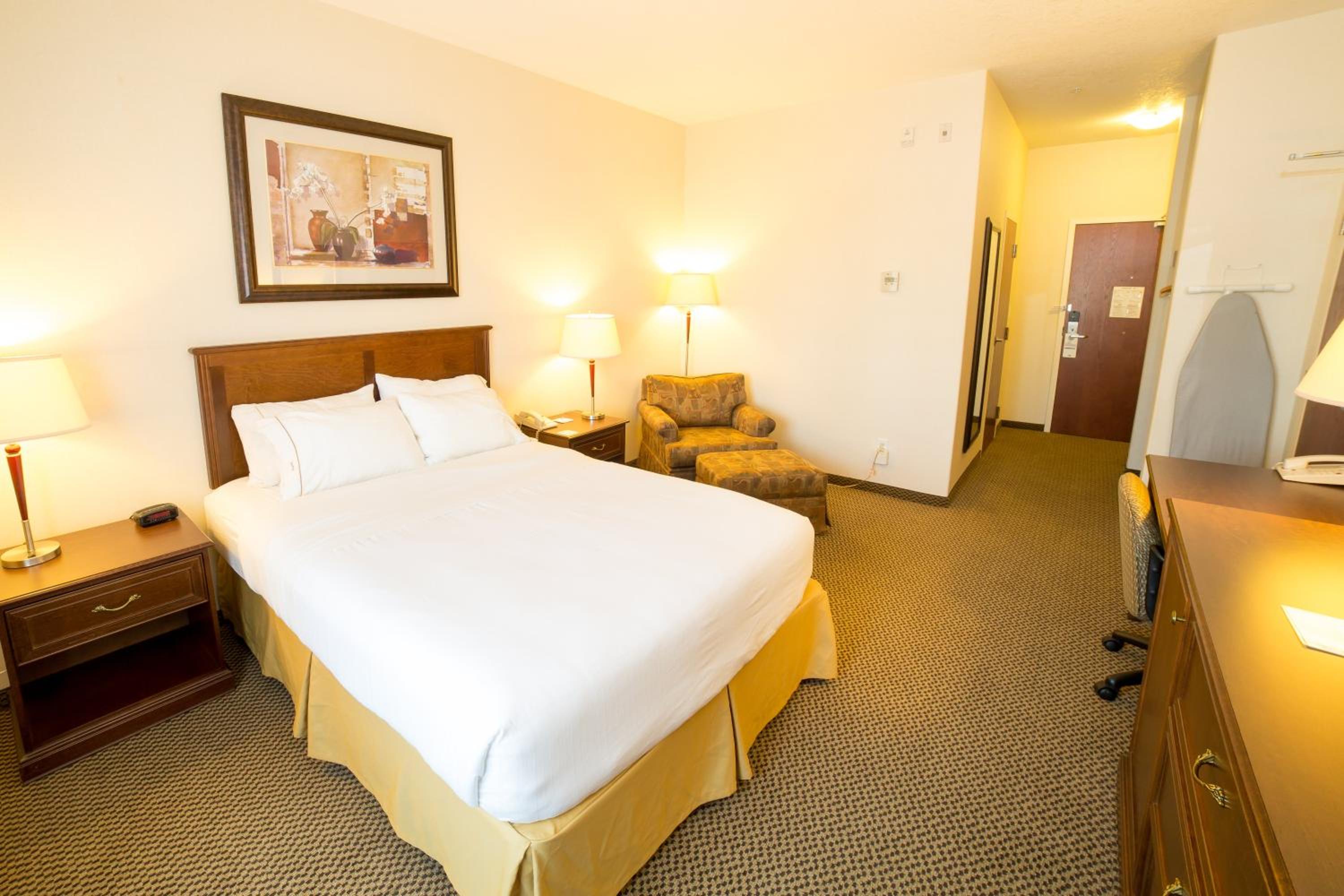 Standard Queen Room - Accessible - Photo 6