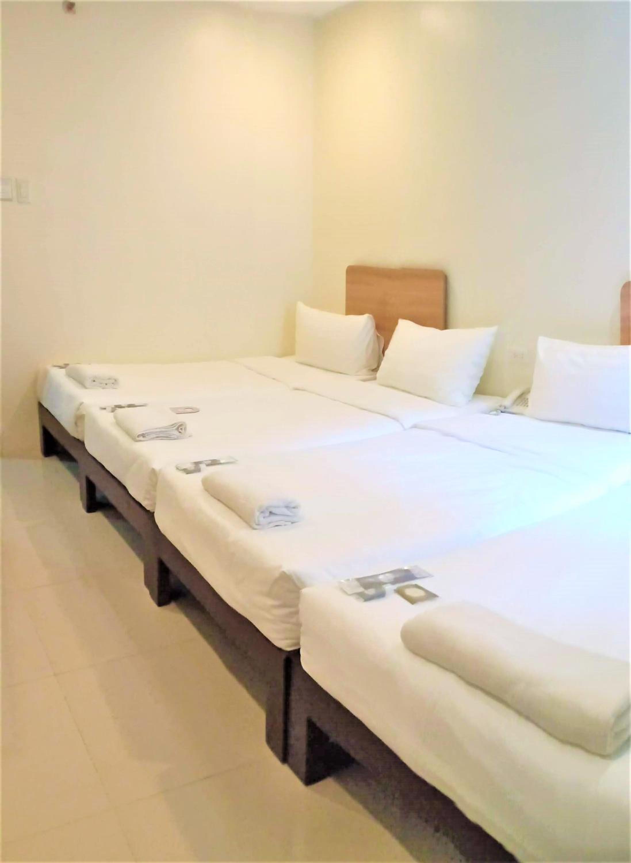 Luxury Family Room - Photo 9