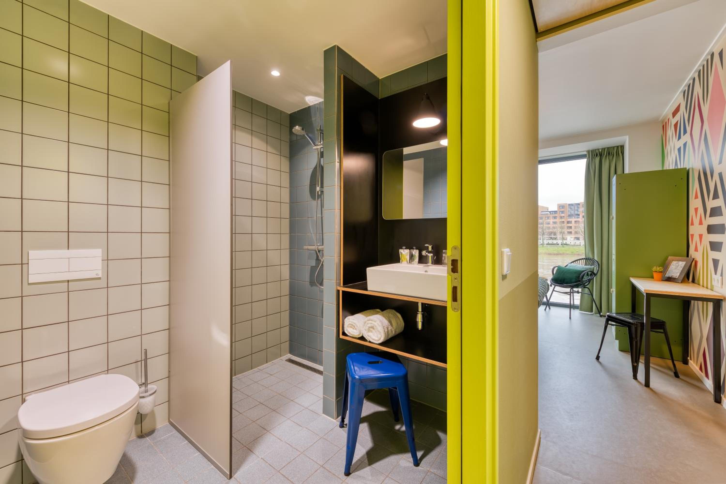 Comfort Double Room with Private Bathroom and River View - Photo 4