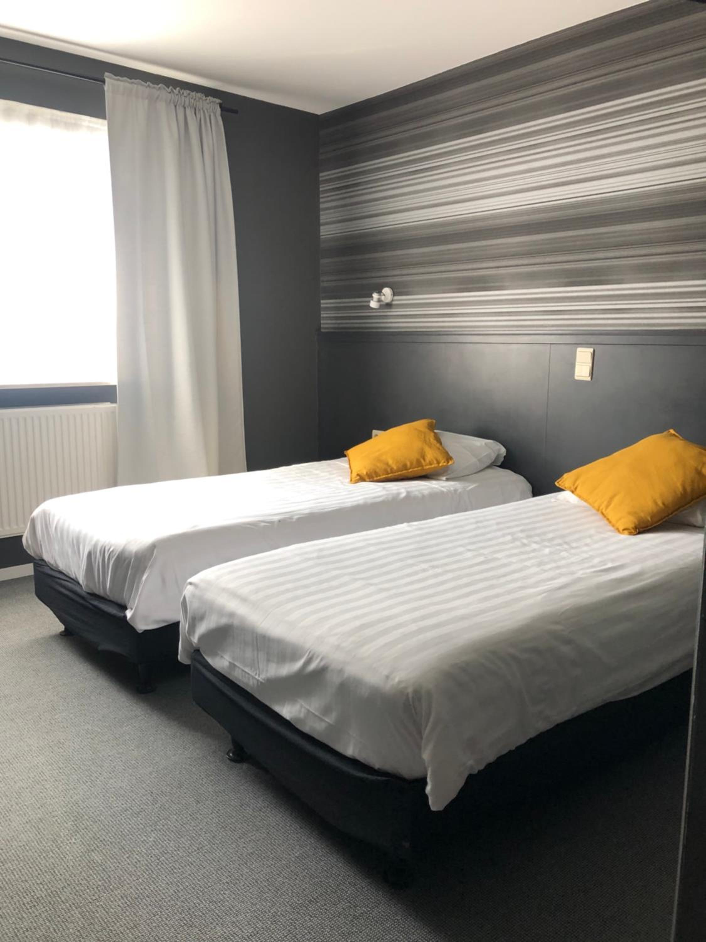 Twin Room - New Building - Photo 1