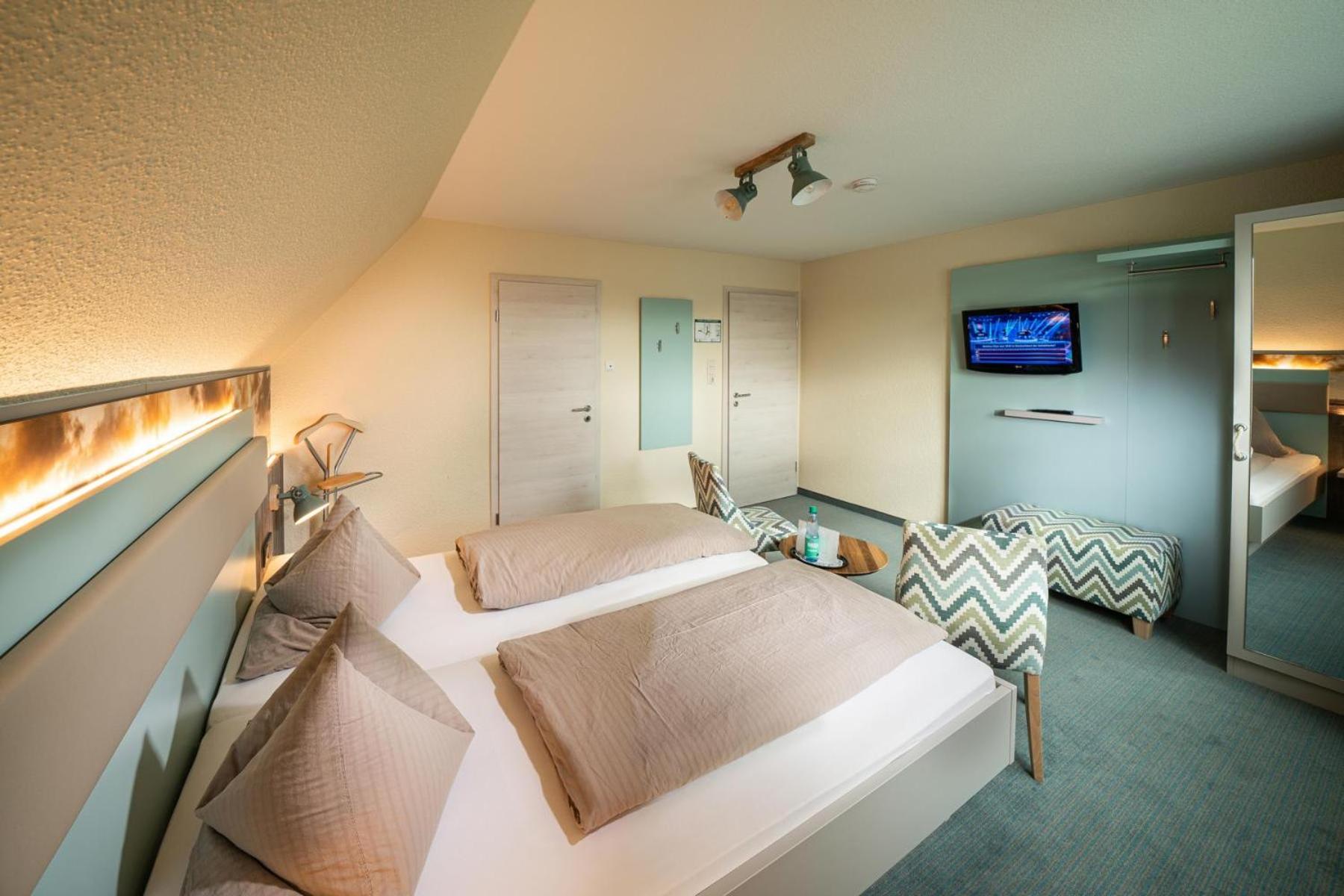 Basic Double Room photo 2