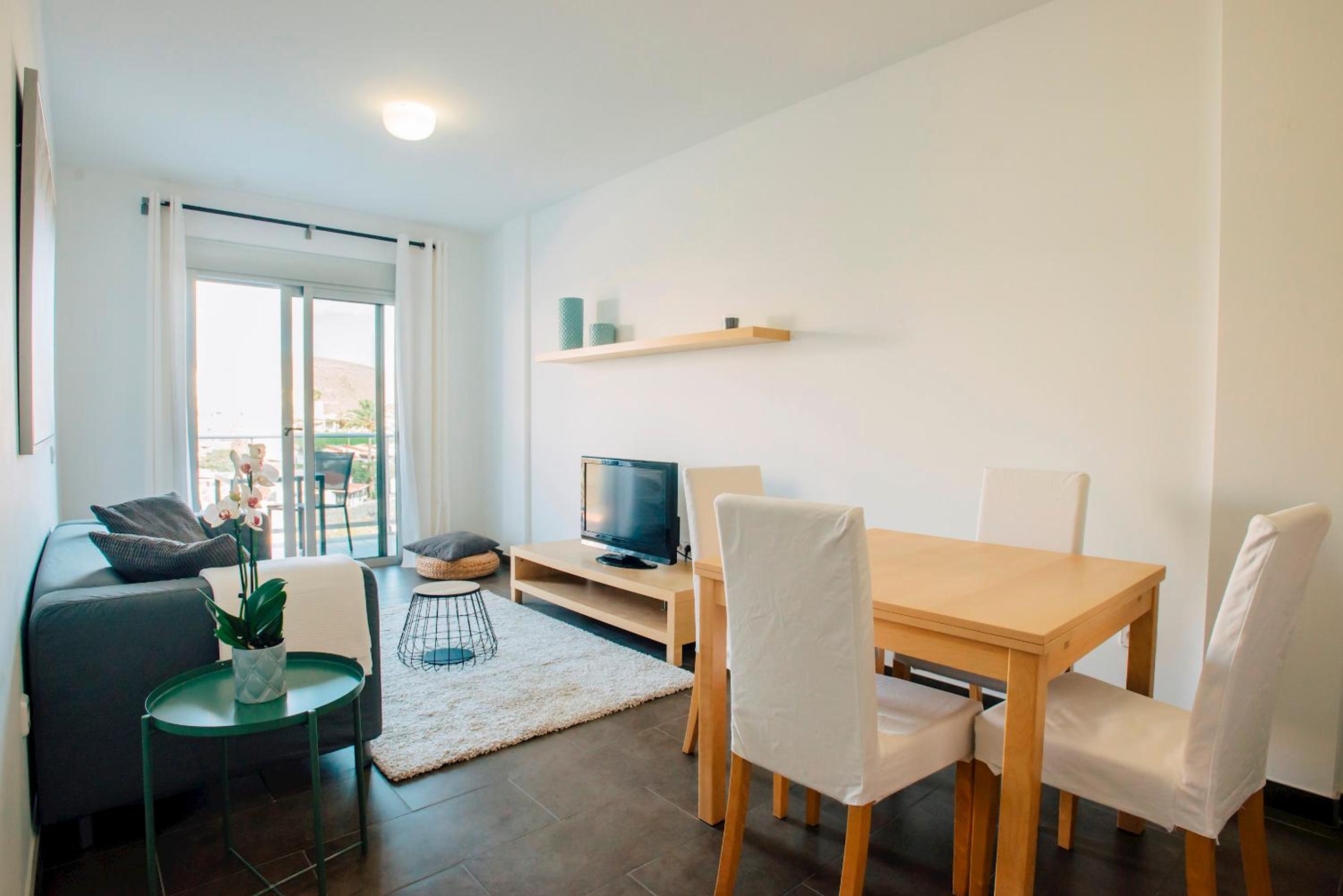 Apartment with Sea View - Photo 15