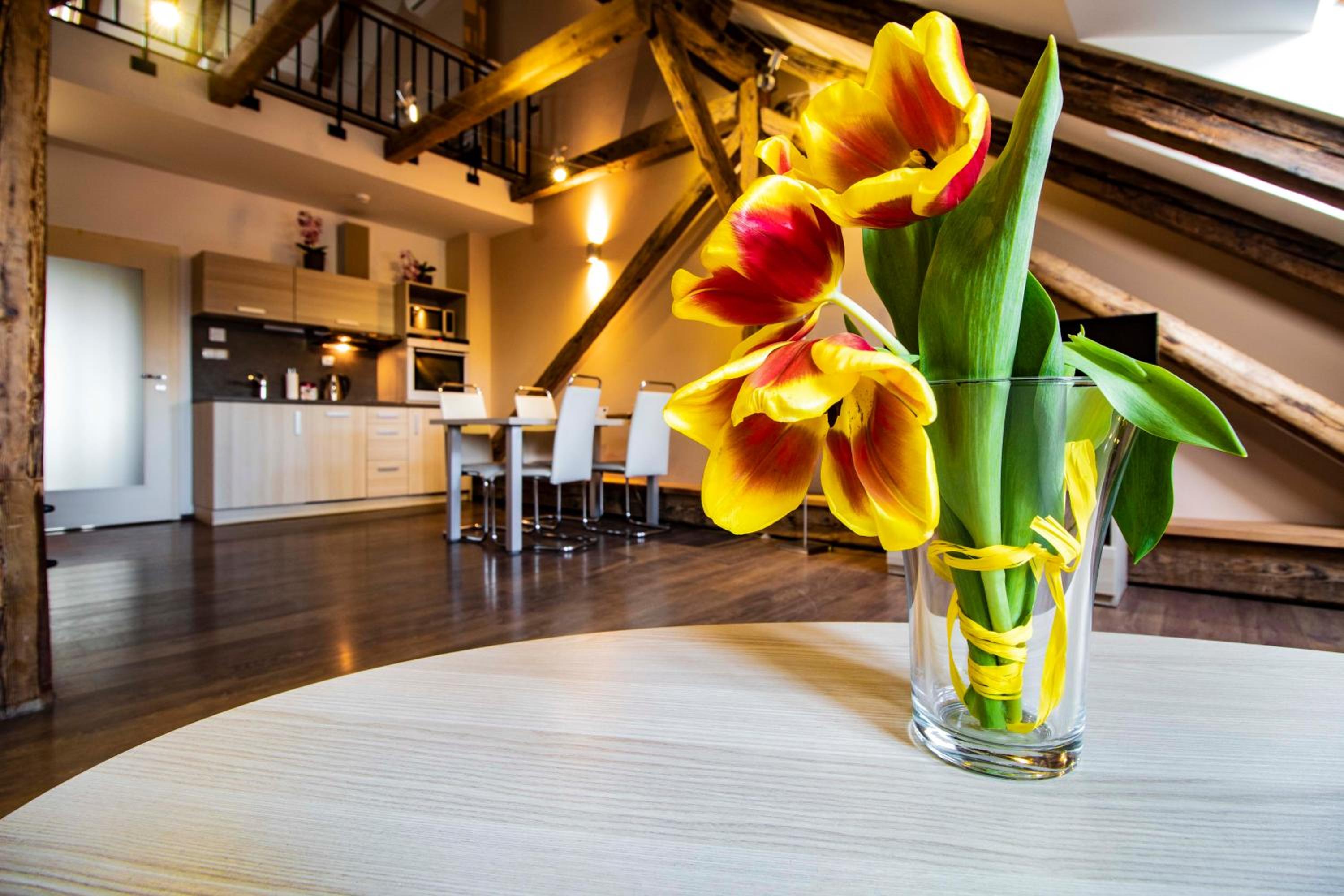 Two-Bedroom Apartment with Terrace - Split Level - Photo 10