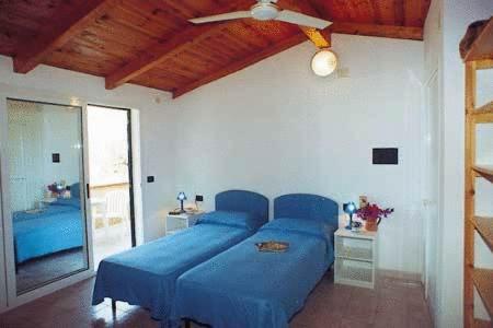 Family One-Bedroom Bungalow (2 Adults + 1 Child) photo 2