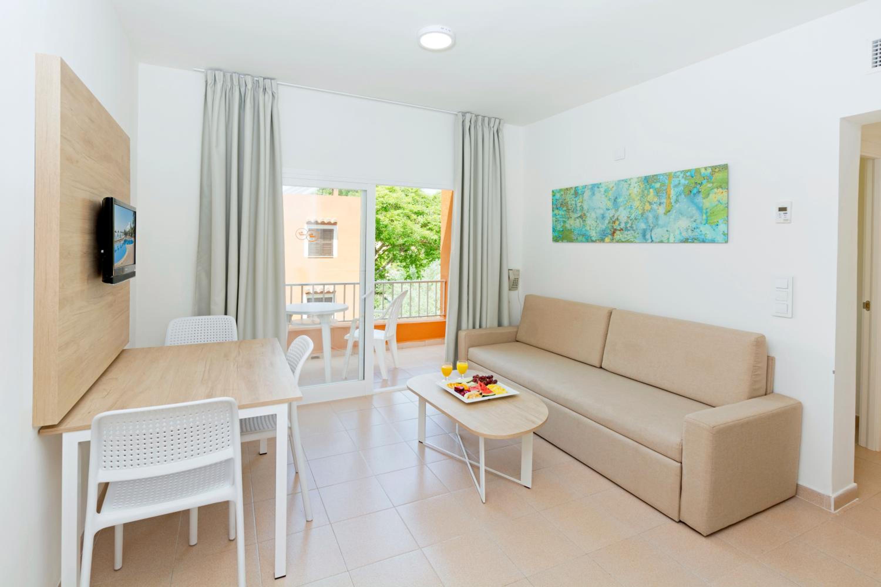 One-Bedroom Apartment (2 Adults + 1 Child)
