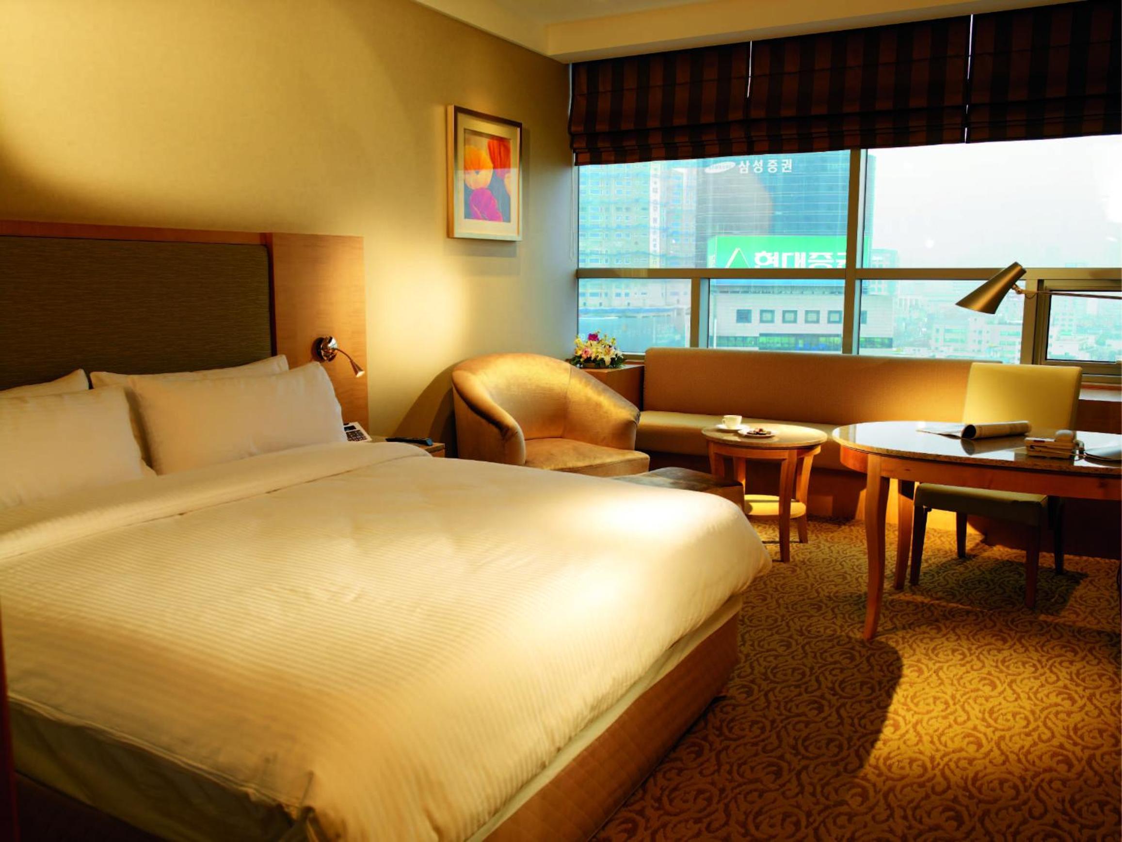 Grand Executive Double Room - Photo 2