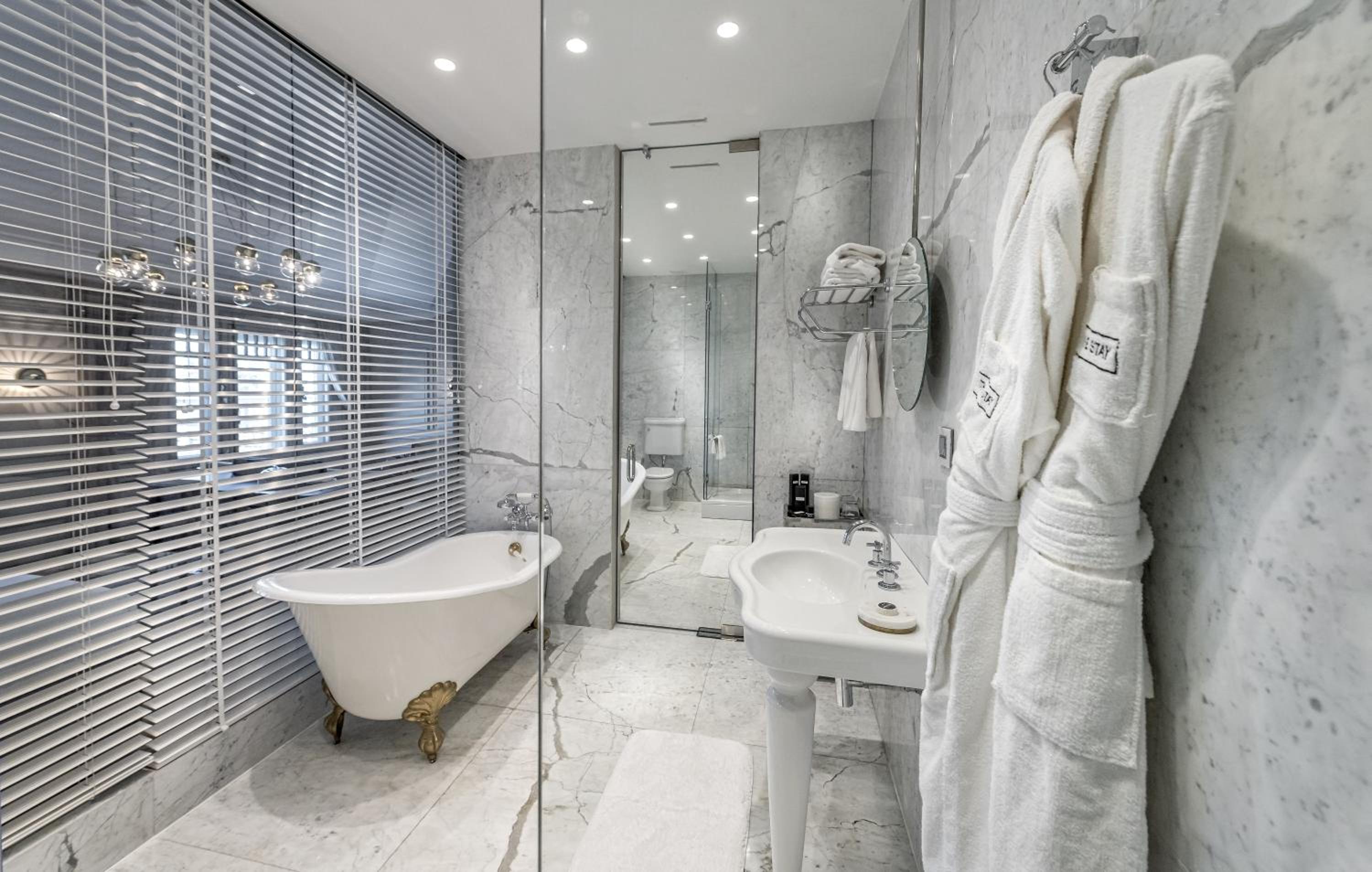 Romantic Penthouse Suite
