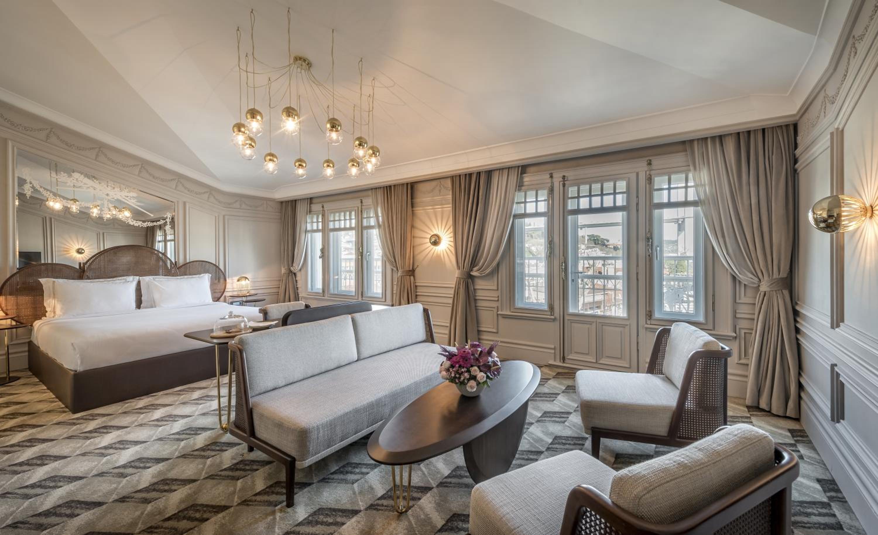 Romantic Penthouse Suite