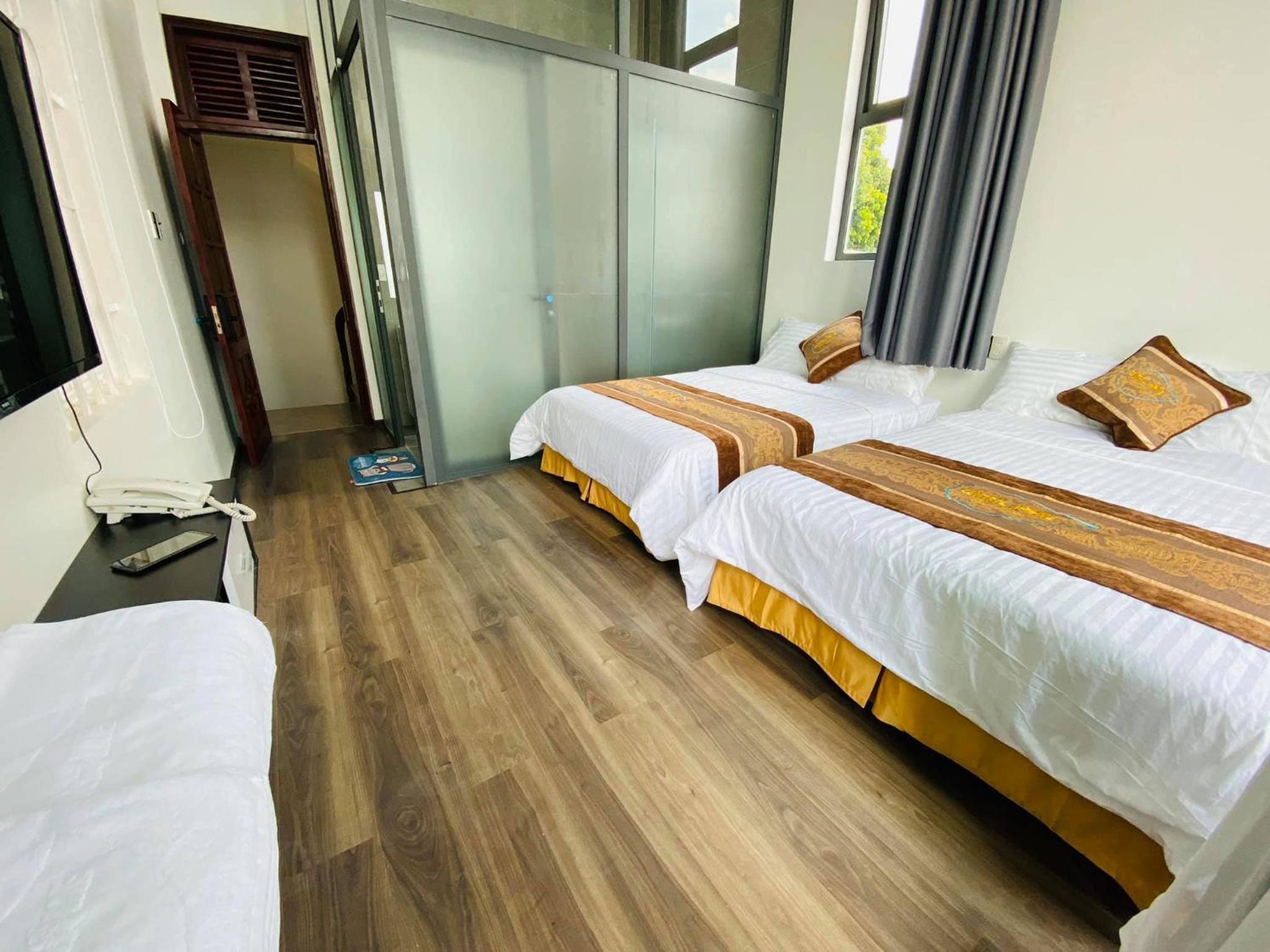 Twin Room with View - Photo 1