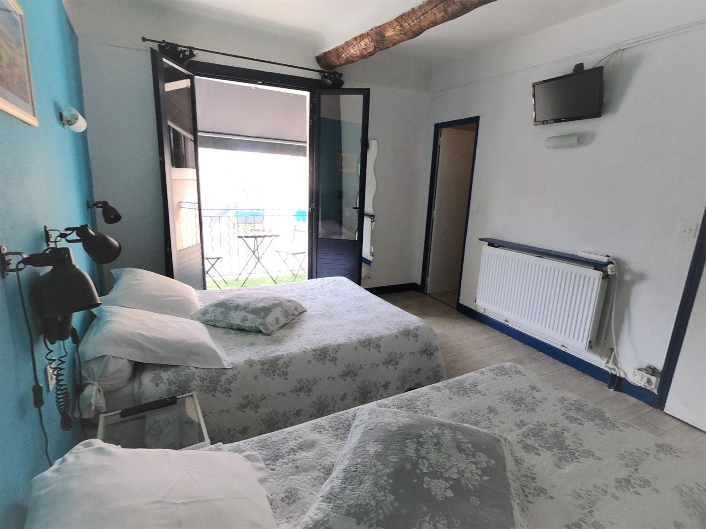 Triple Room - Photo 2
