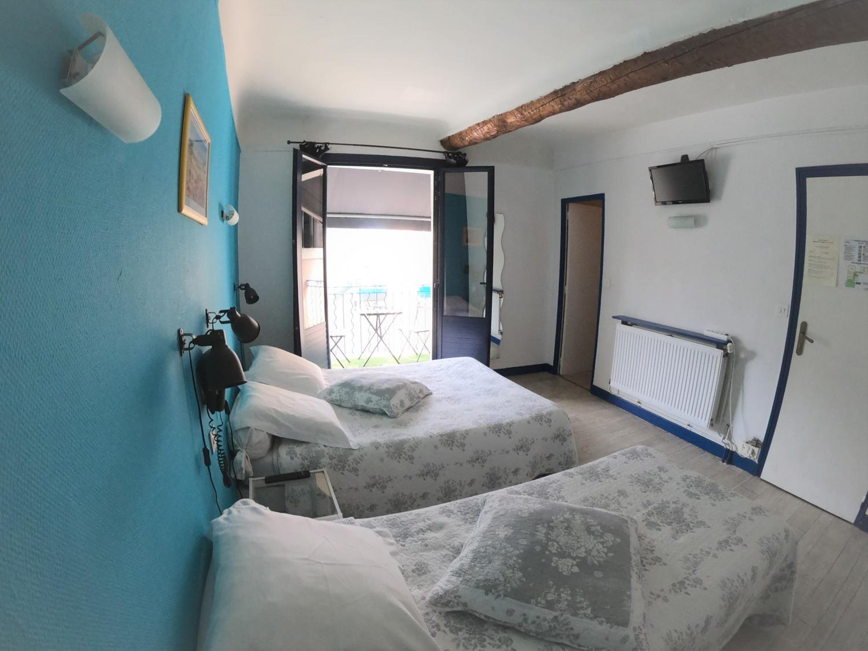 Triple Room - Photo 8