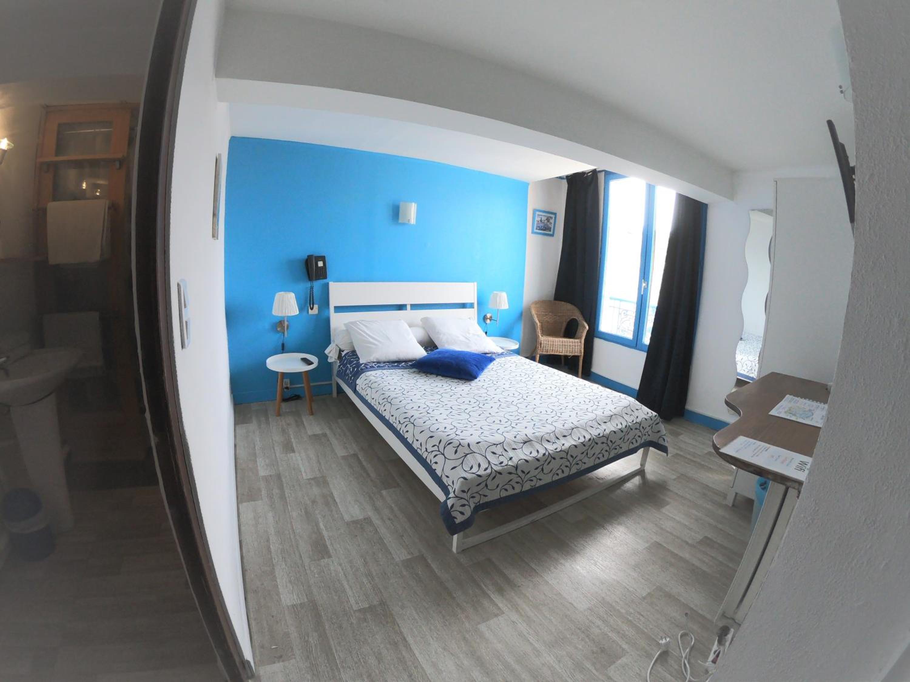 Double Room - Photo 2