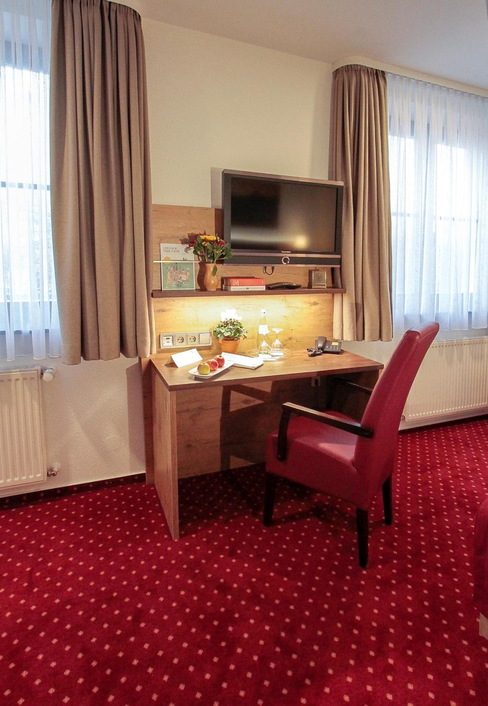Double or Twin Room - Photo 5
