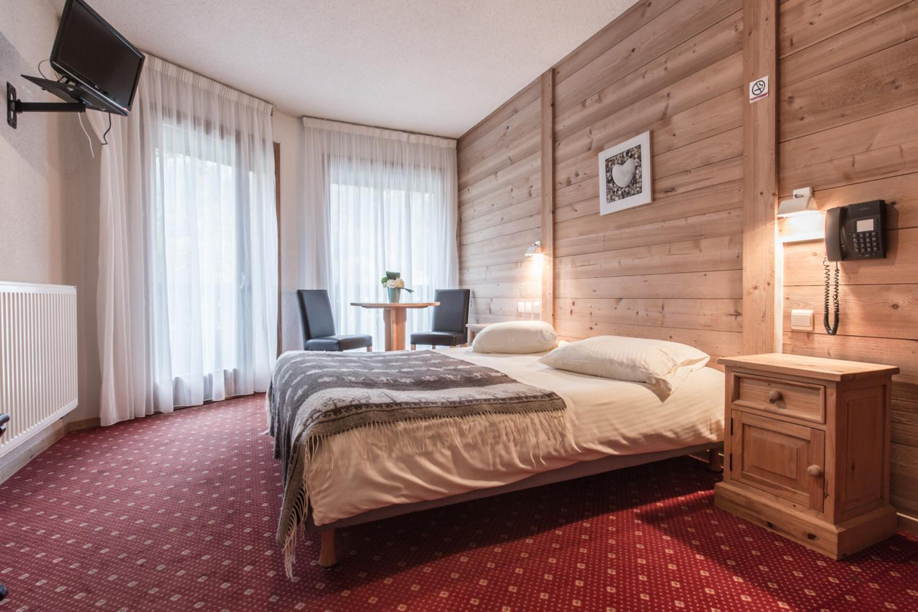 Double Room - Photo 2