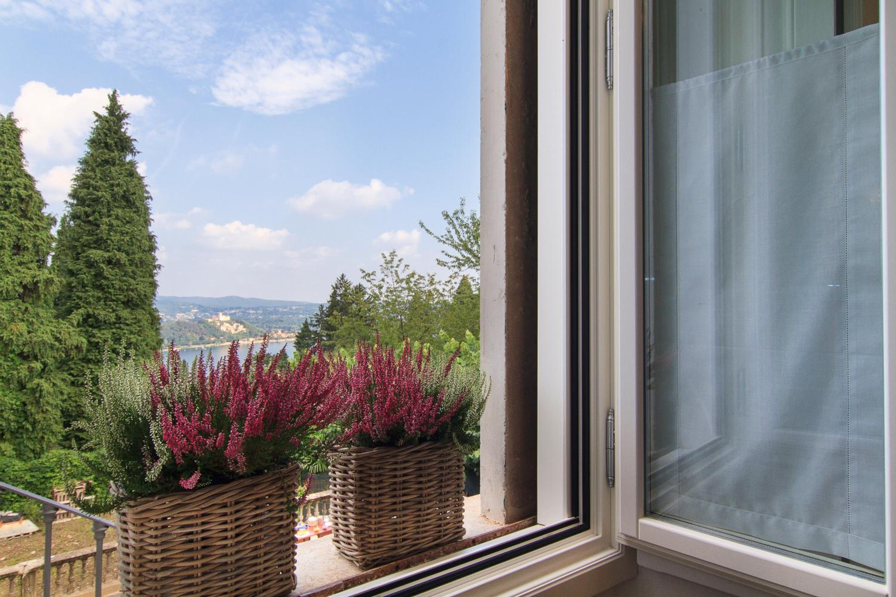 Double Room with Lake View photo 2