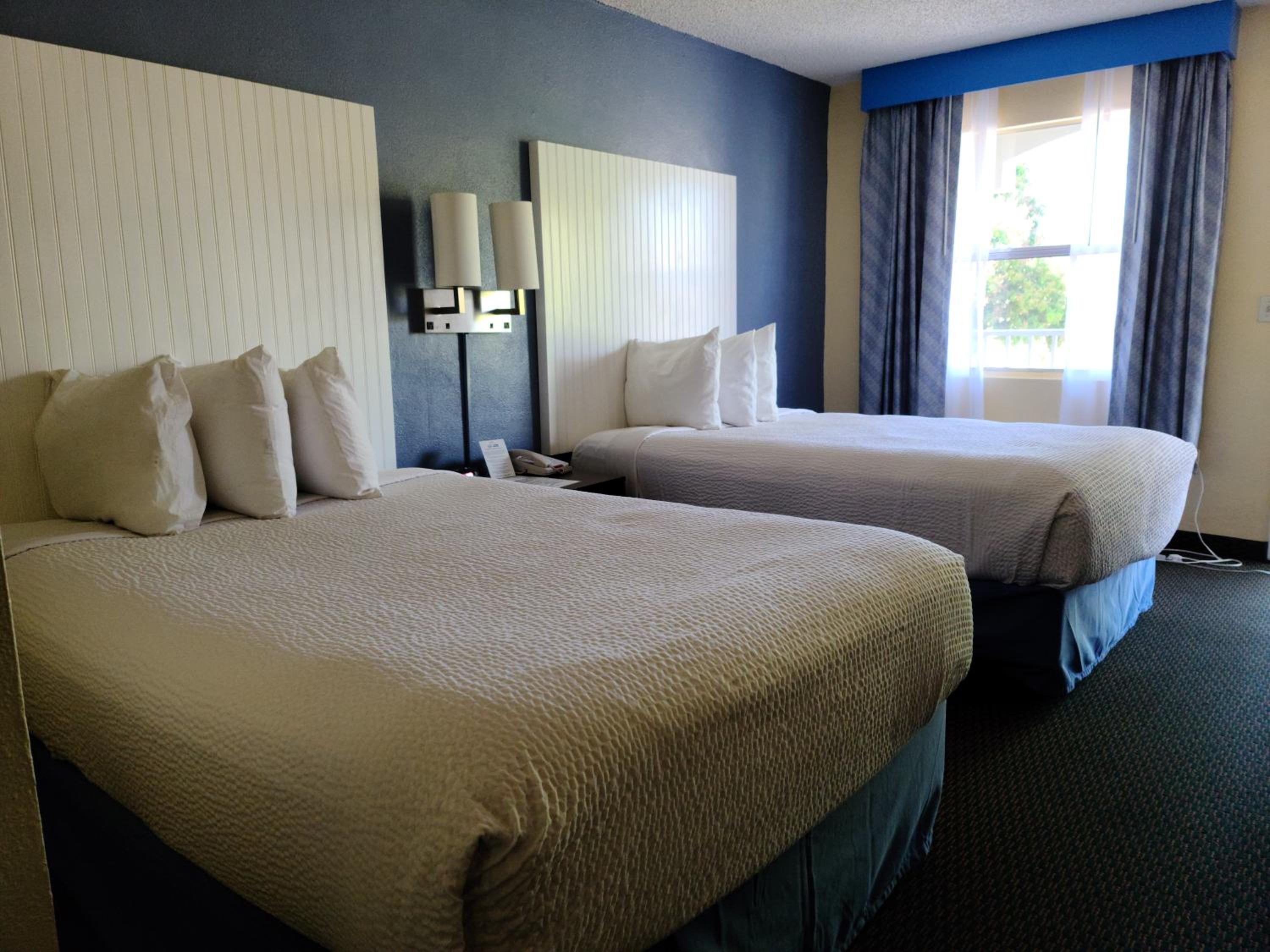 Double Room with Two Double Beds - Non-Smoking - Photo 2