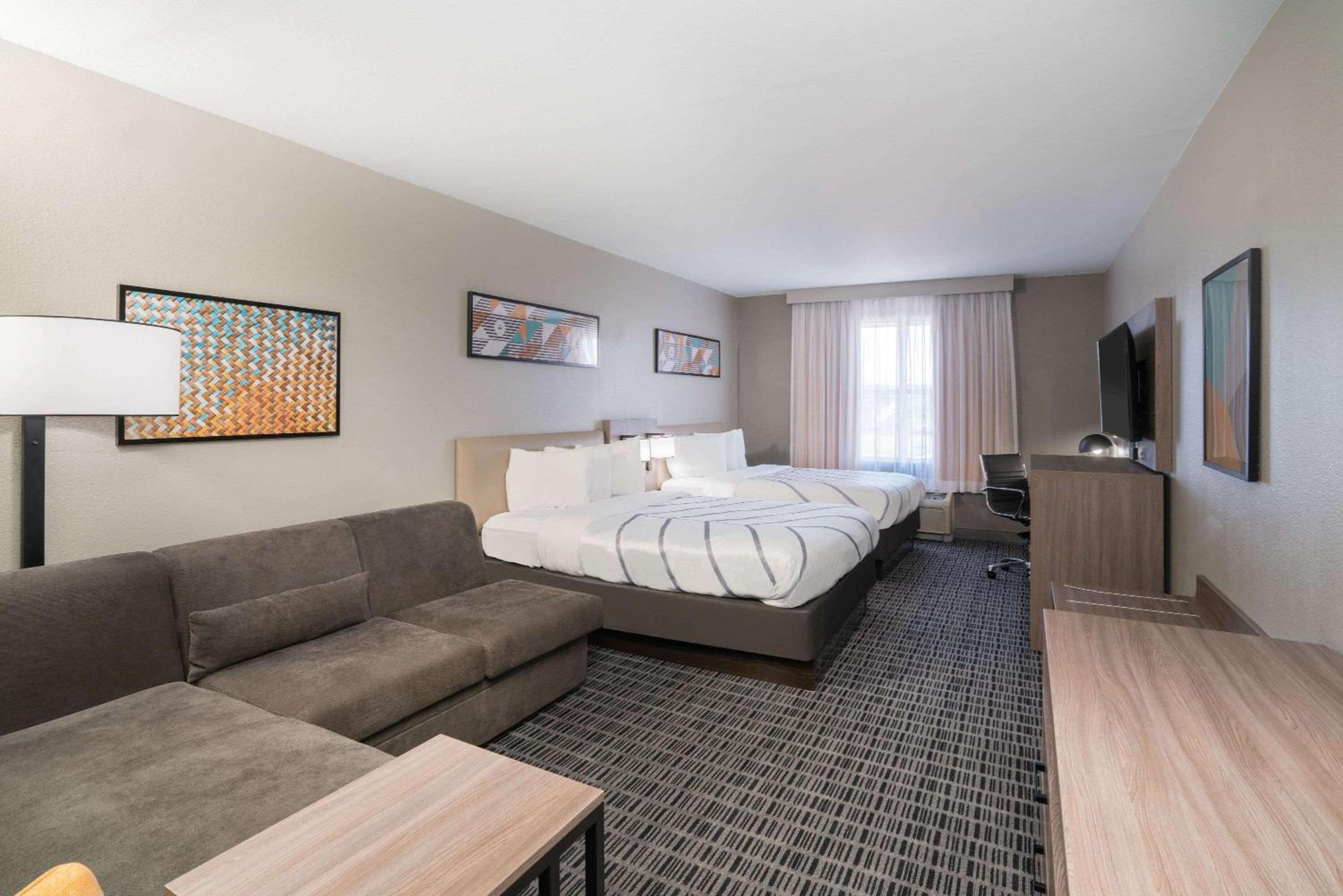 Deluxe Double Room with Two Double Beds - Non-Smoking - Photo 4