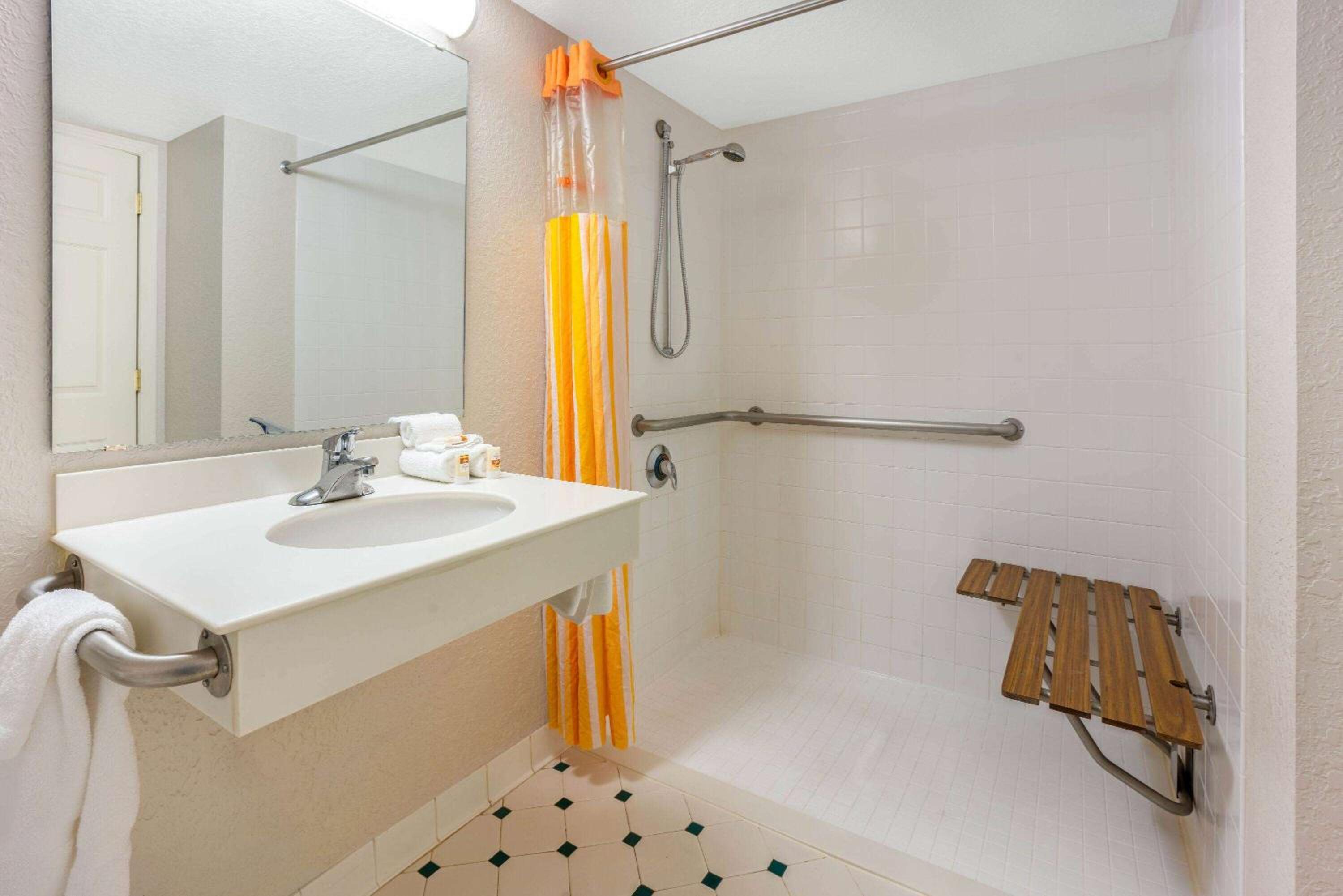 King Room - Disability Access - Photo 2