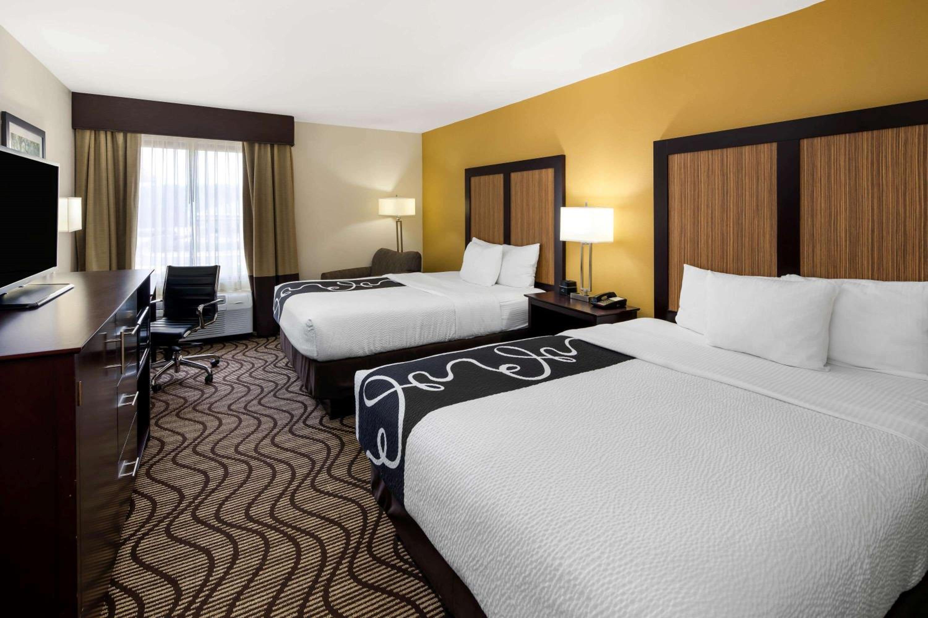 Queen Room with Two Queen Beds and Mobility Accessible - Non-Smoking - Photo 1