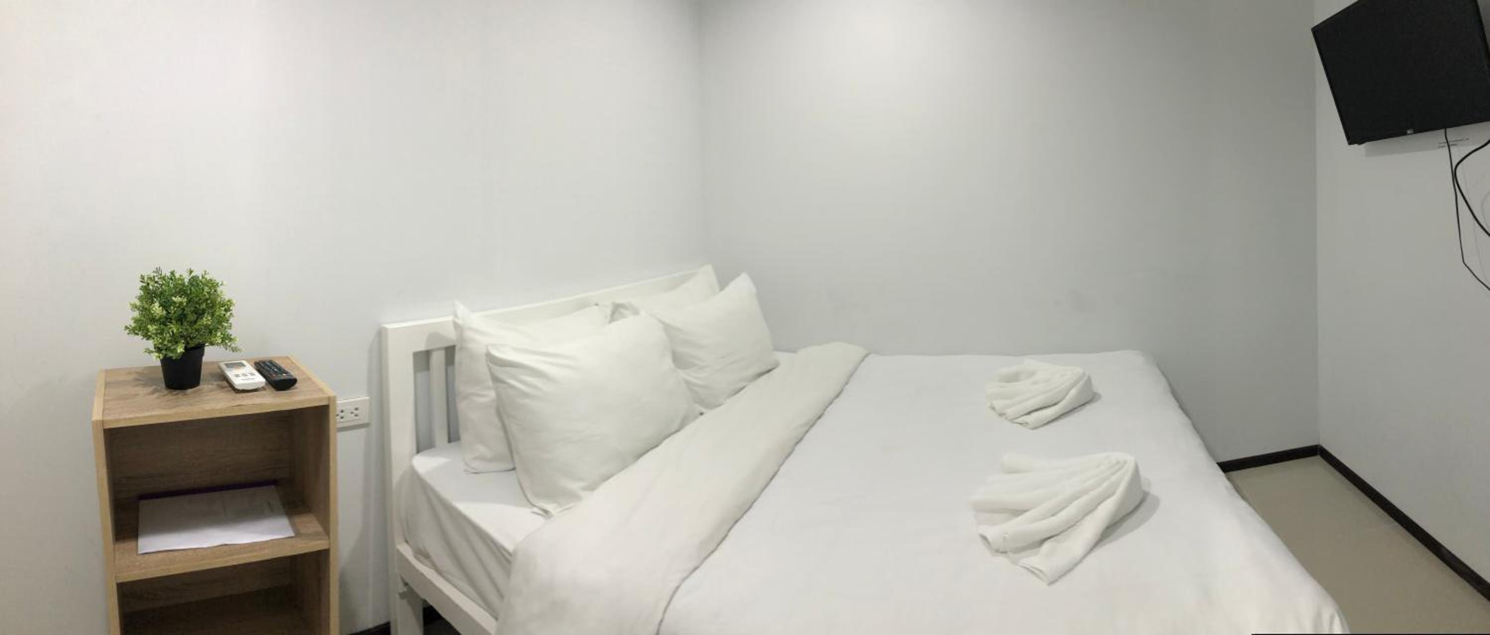 Double Room with Private Bathroom photo 2