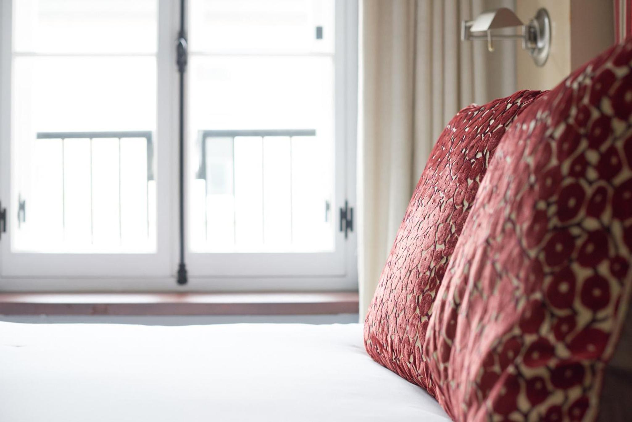 Comfort Queen Room - Photo 8