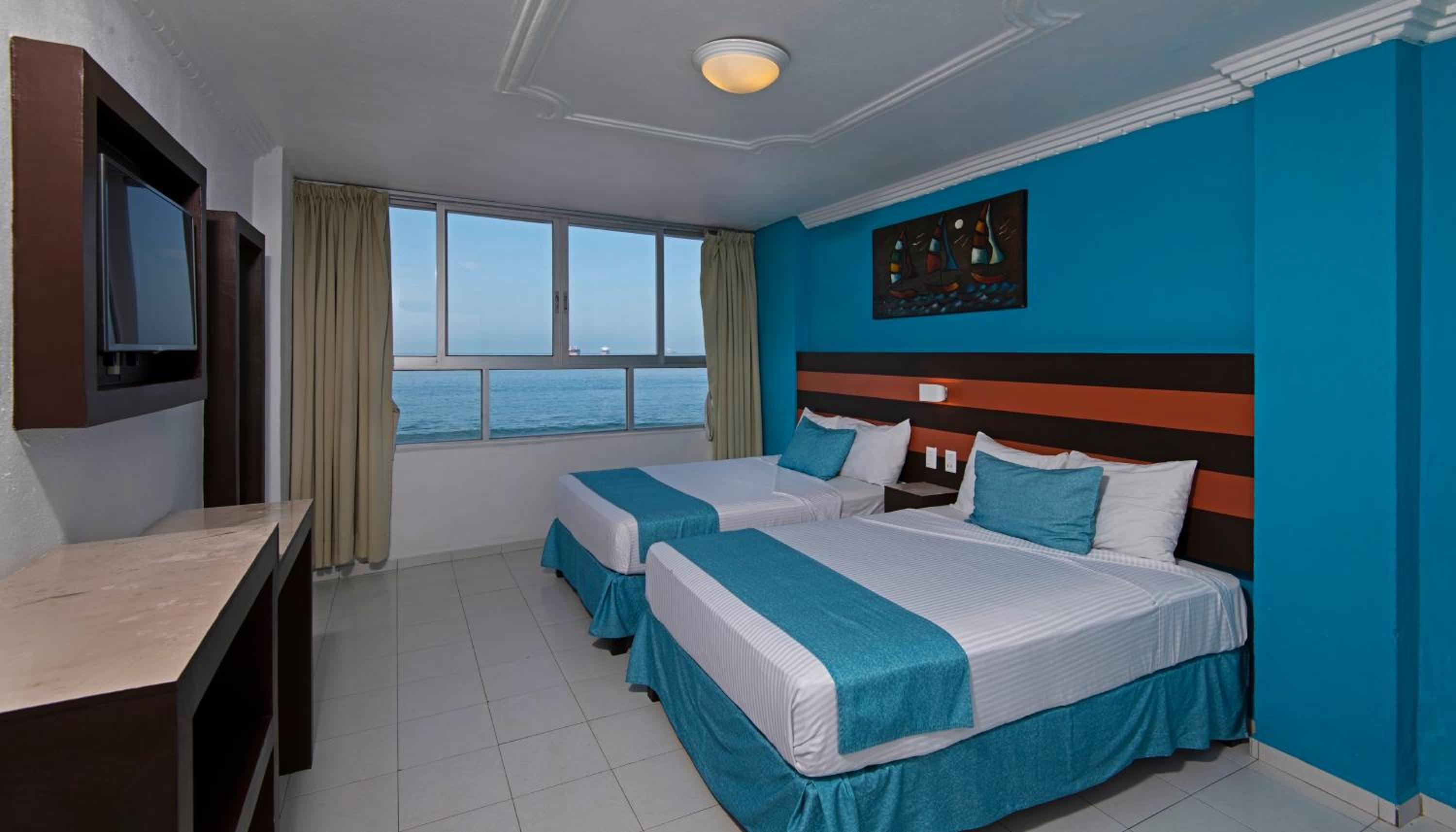Twin Room with Sea View photo 1