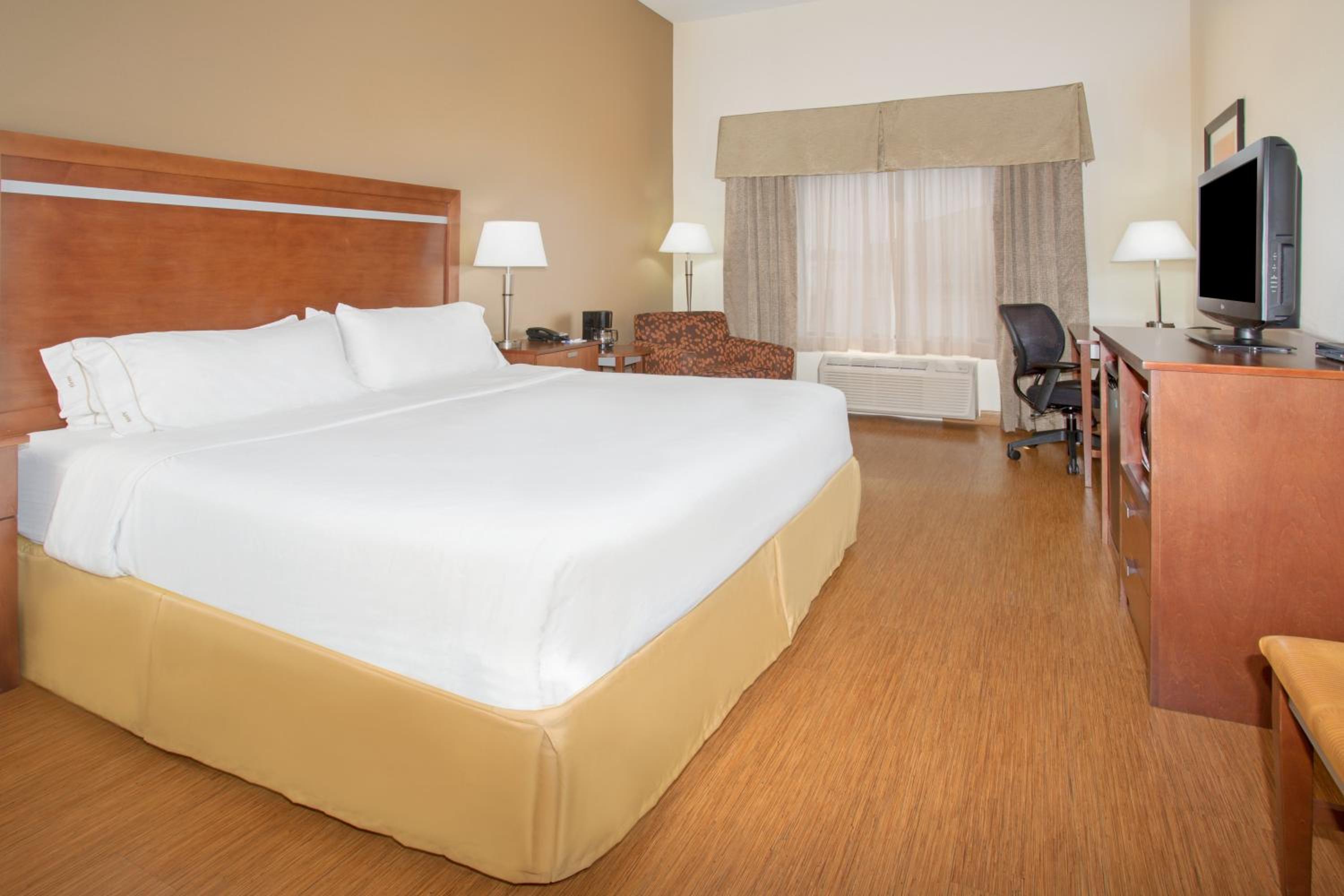 Standard King Room - Pet Friendly photo 1