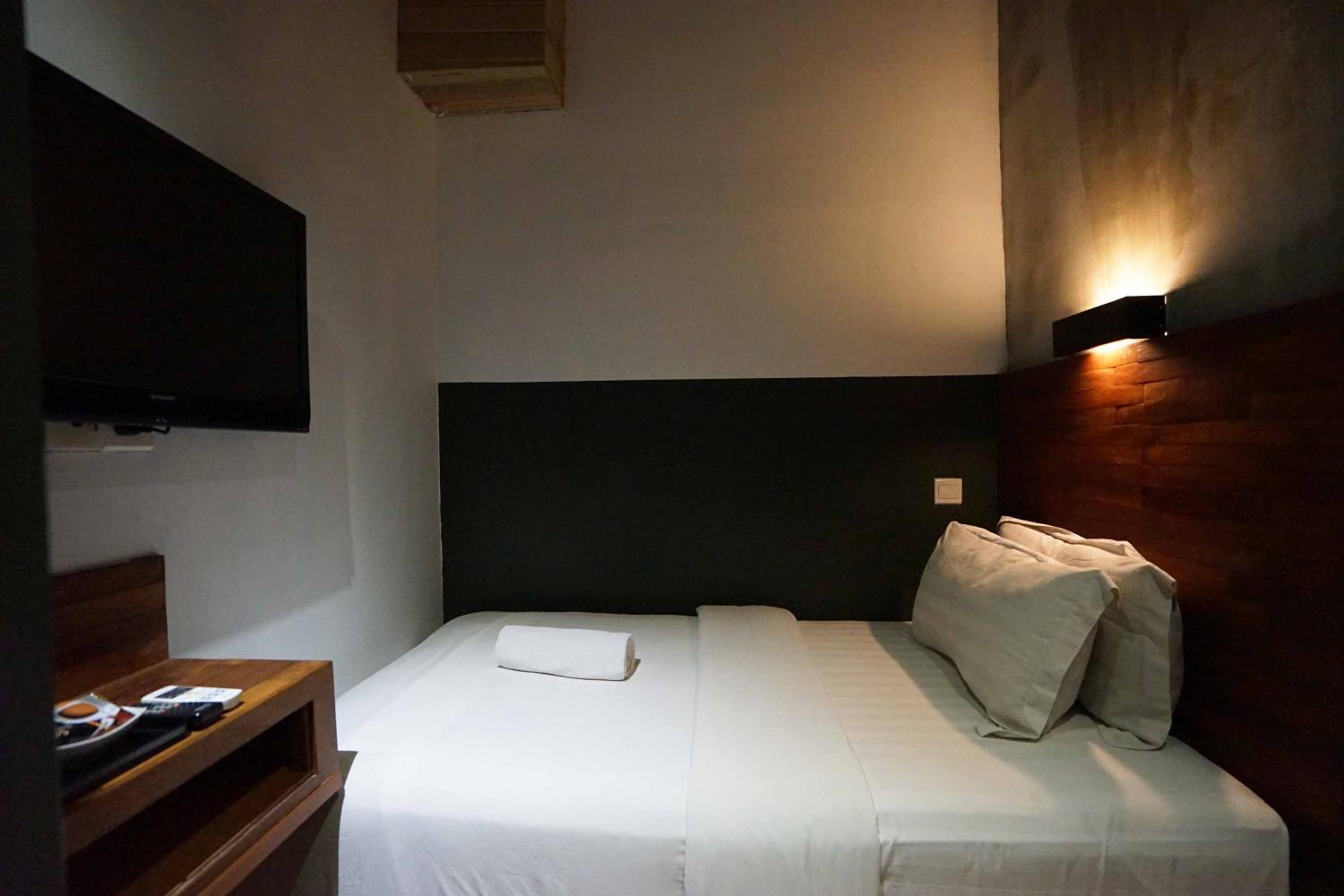  Single Room No Window