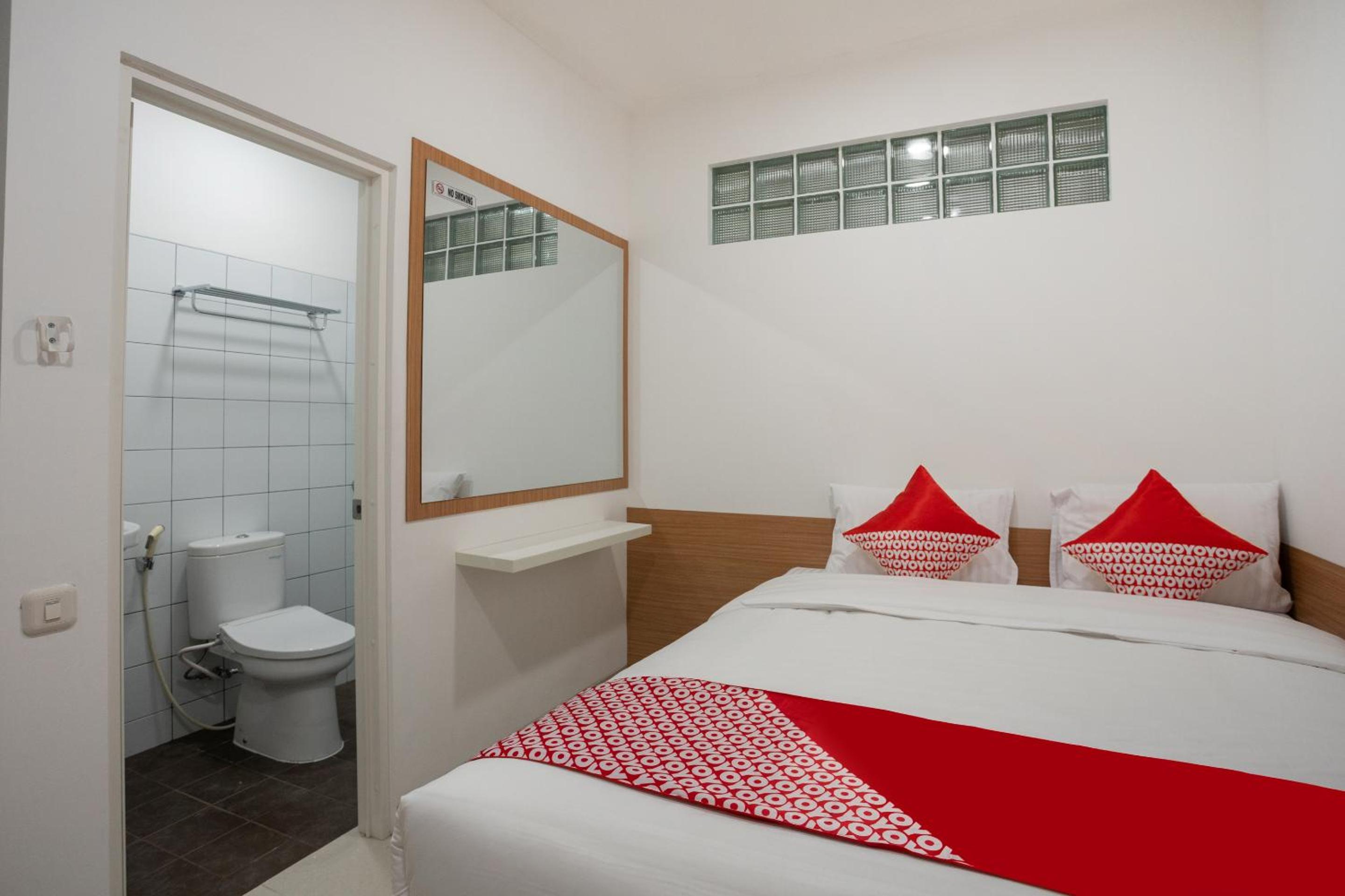 Standard Double Room - Photo 10