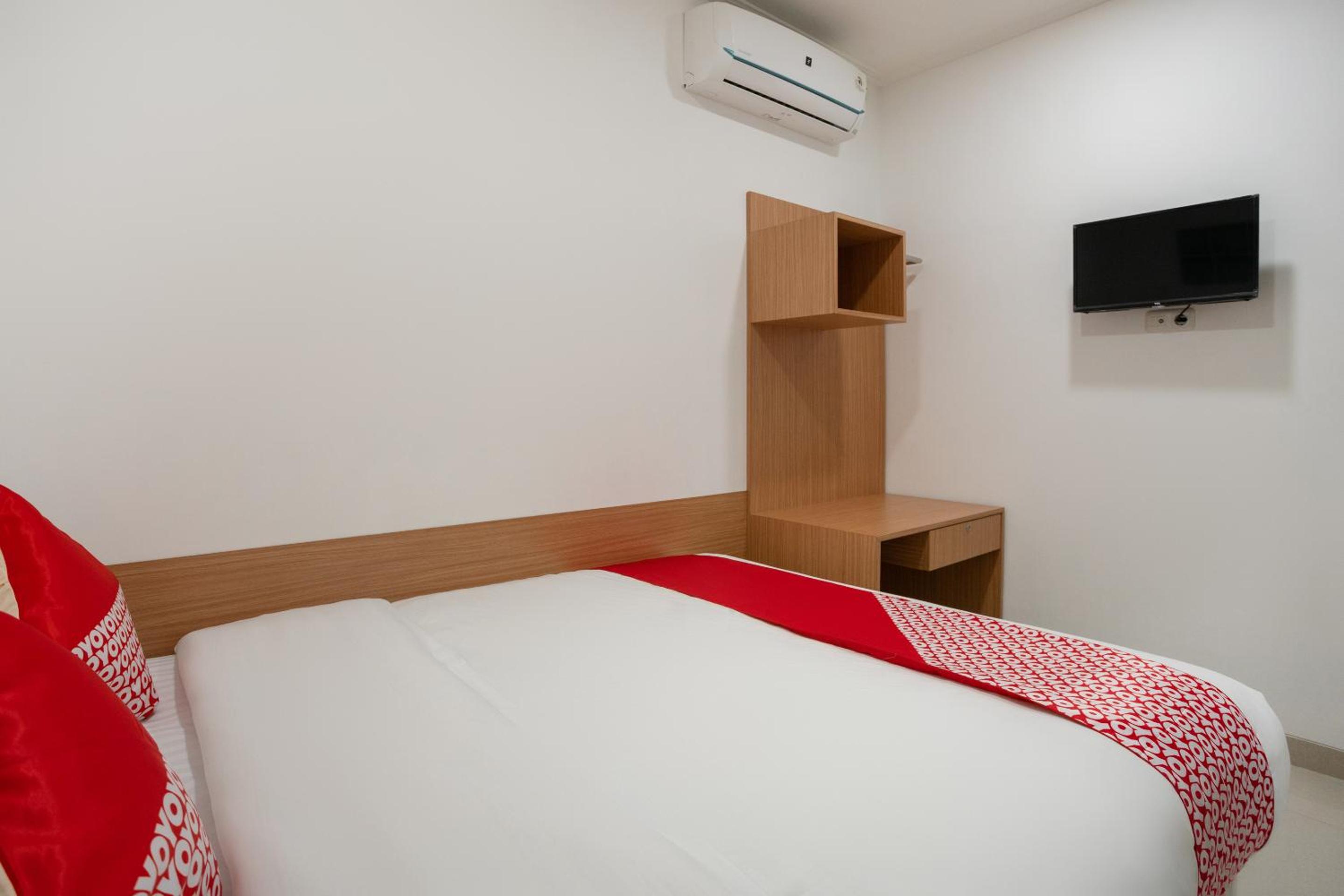 Standard Double Room - Photo 8