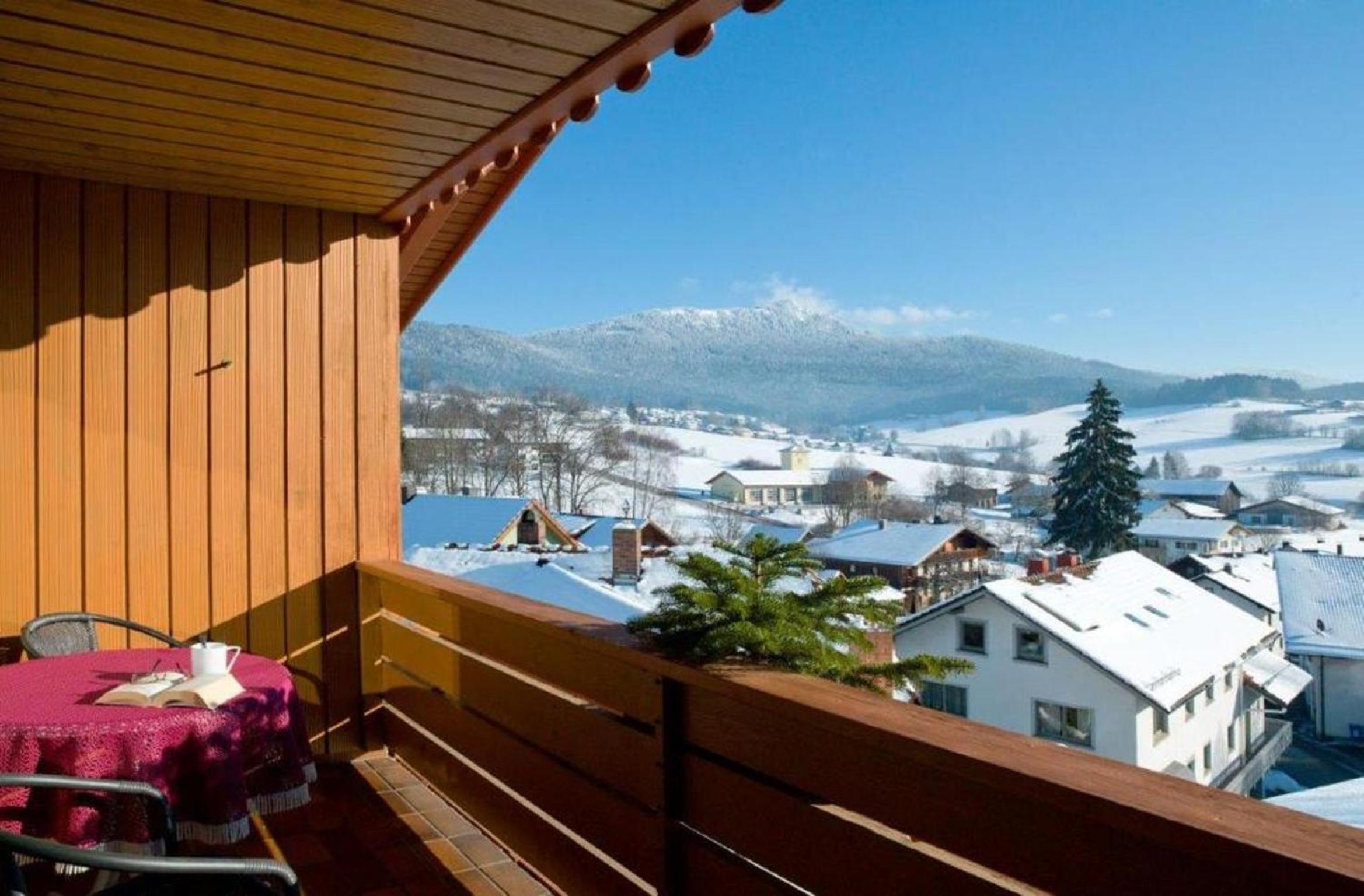 Triple Room with Balcony (2 Adults + 1 Child) photo 2