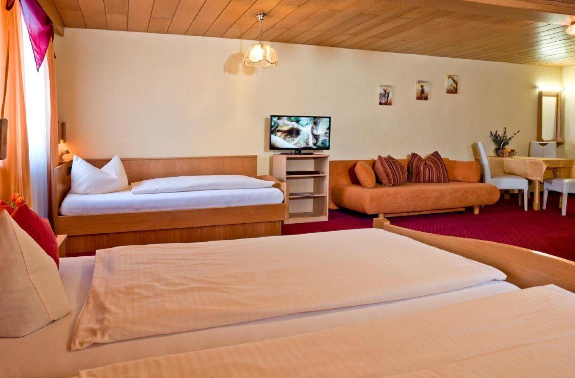 Triple Room photo 3