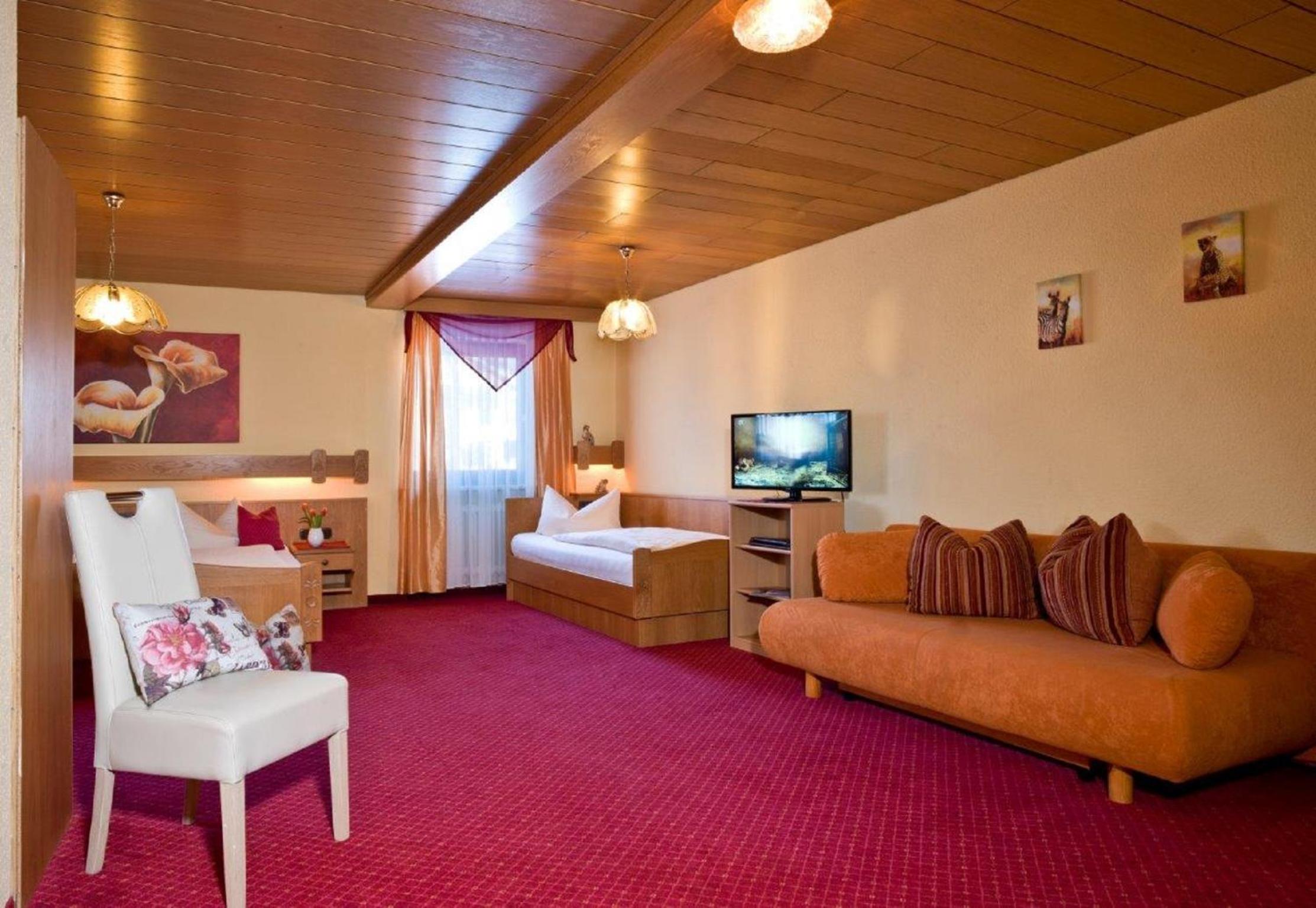 Triple Room photo 2