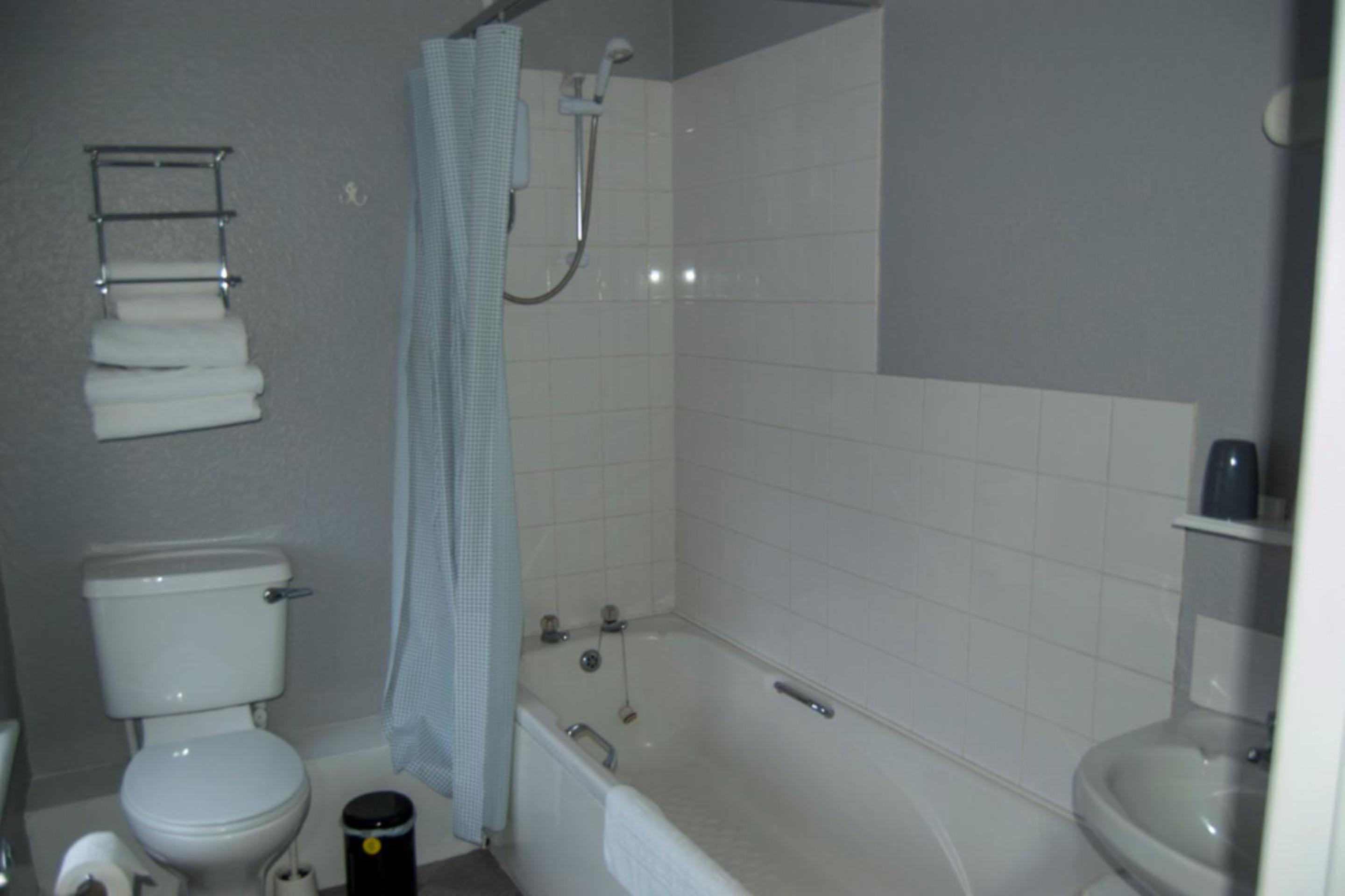 Standard Triple Room - Photo 6