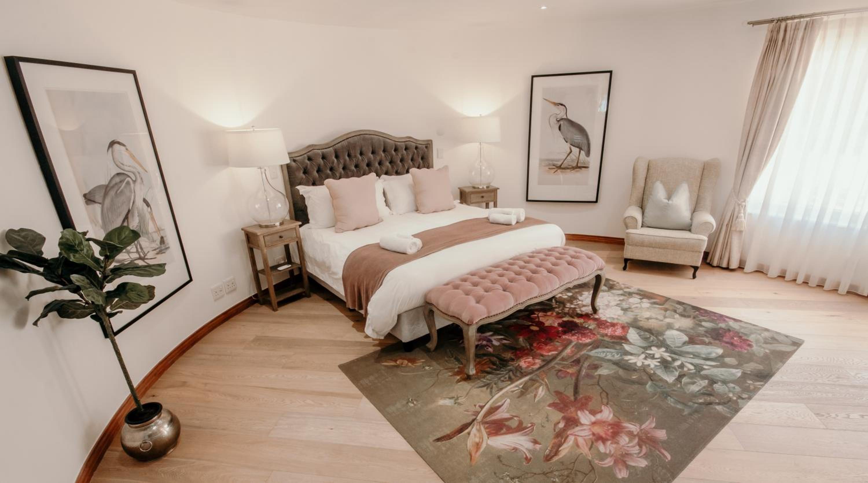 Three-Bedroom Villa - Photo 12