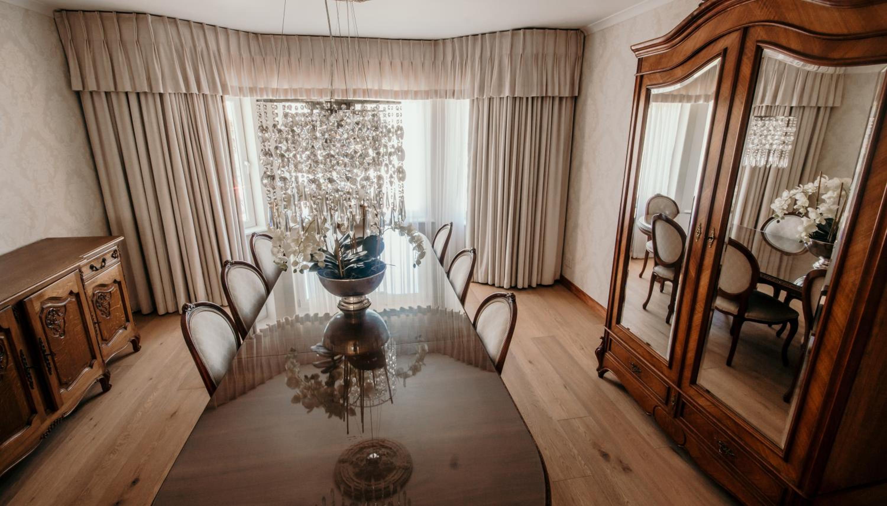 Three-Bedroom Villa - Photo 3