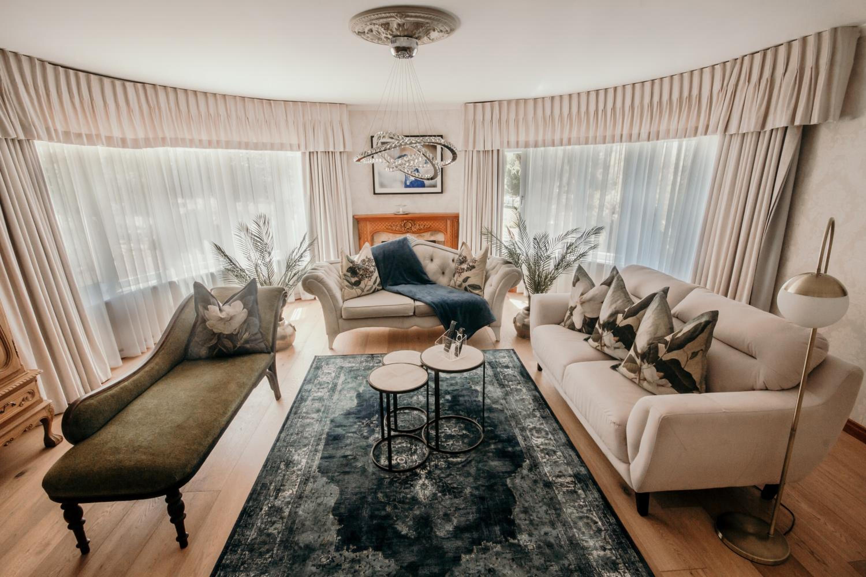 Three-Bedroom Villa - Photo 1