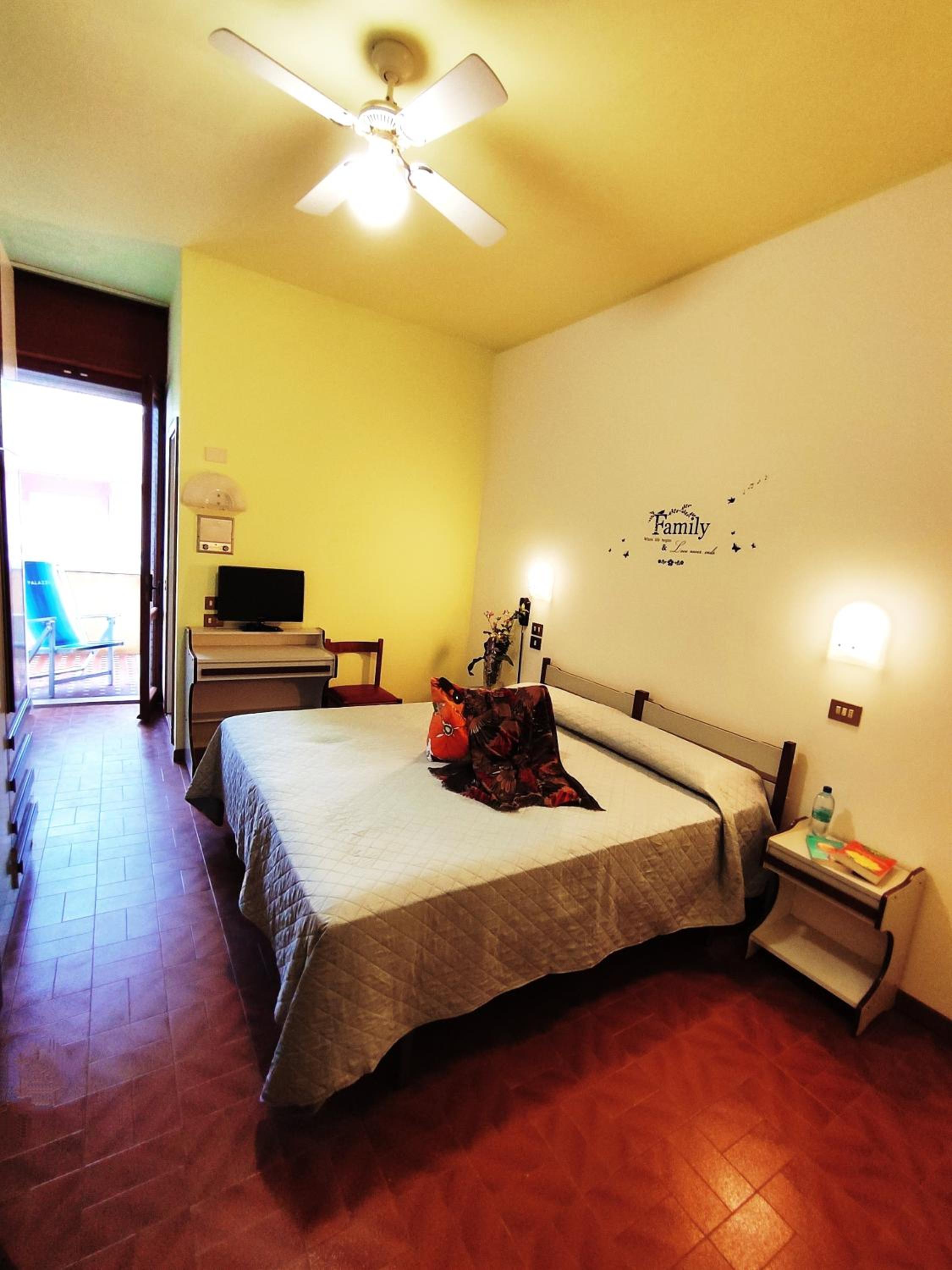 Standard Double or Twin Room photo 2