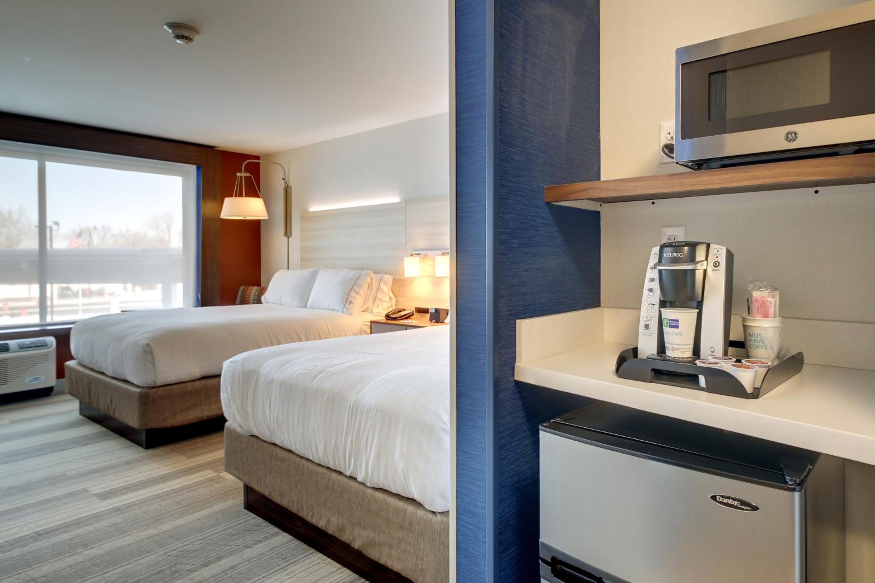 Standard Room with Two Queen Beds
