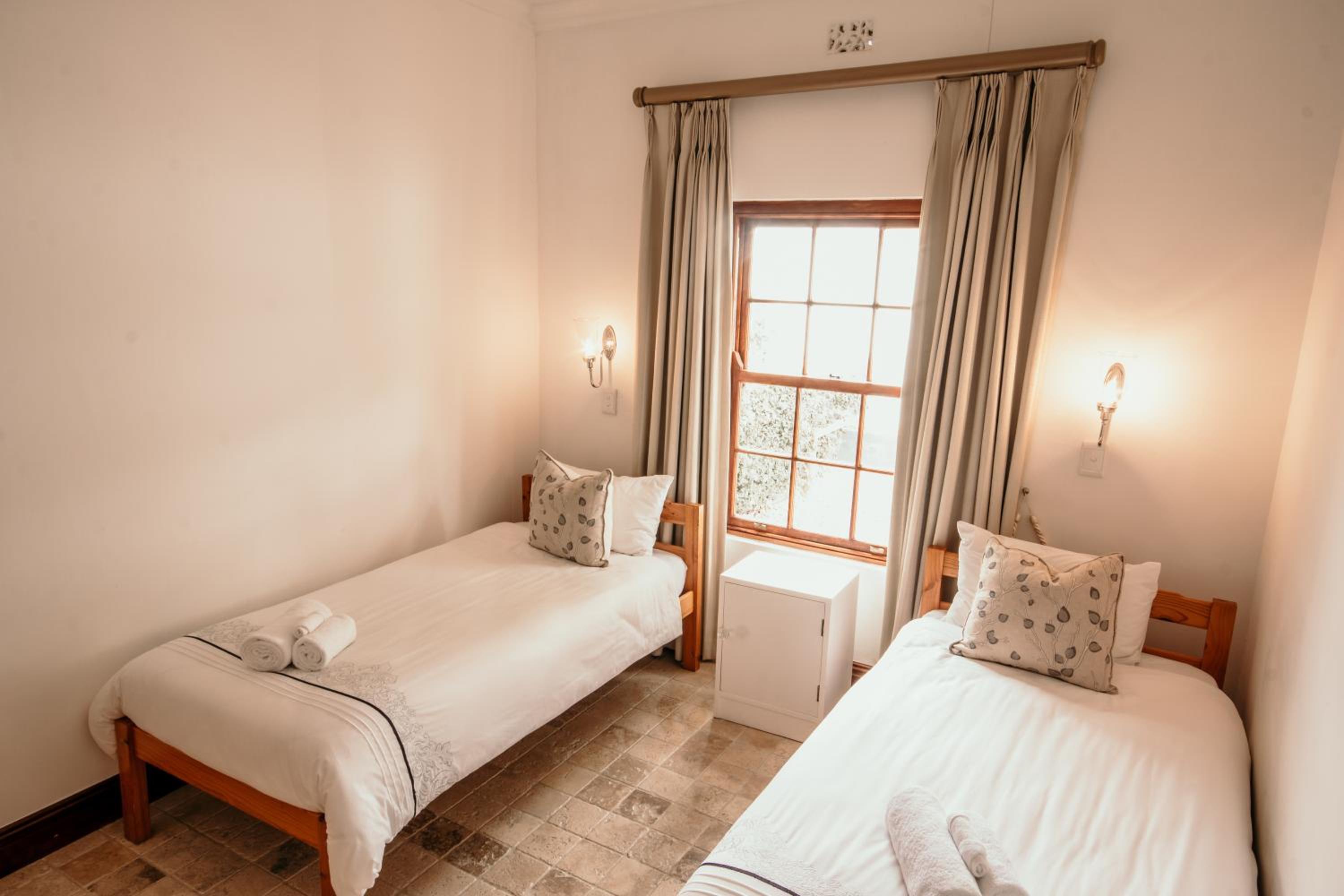 Junior Suite with Mountain View - Photo 7