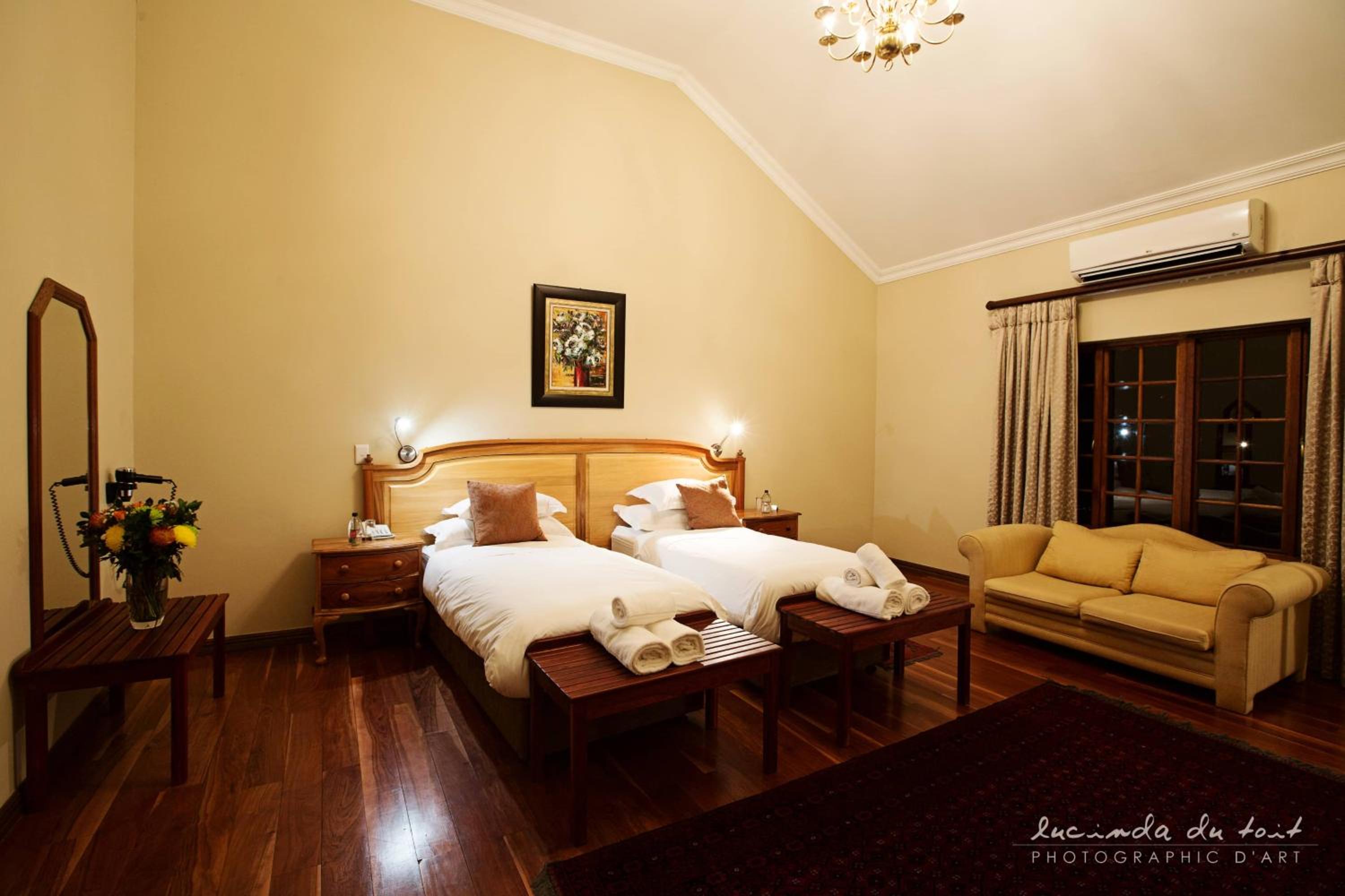 Luxury Twin Room - Photo 1