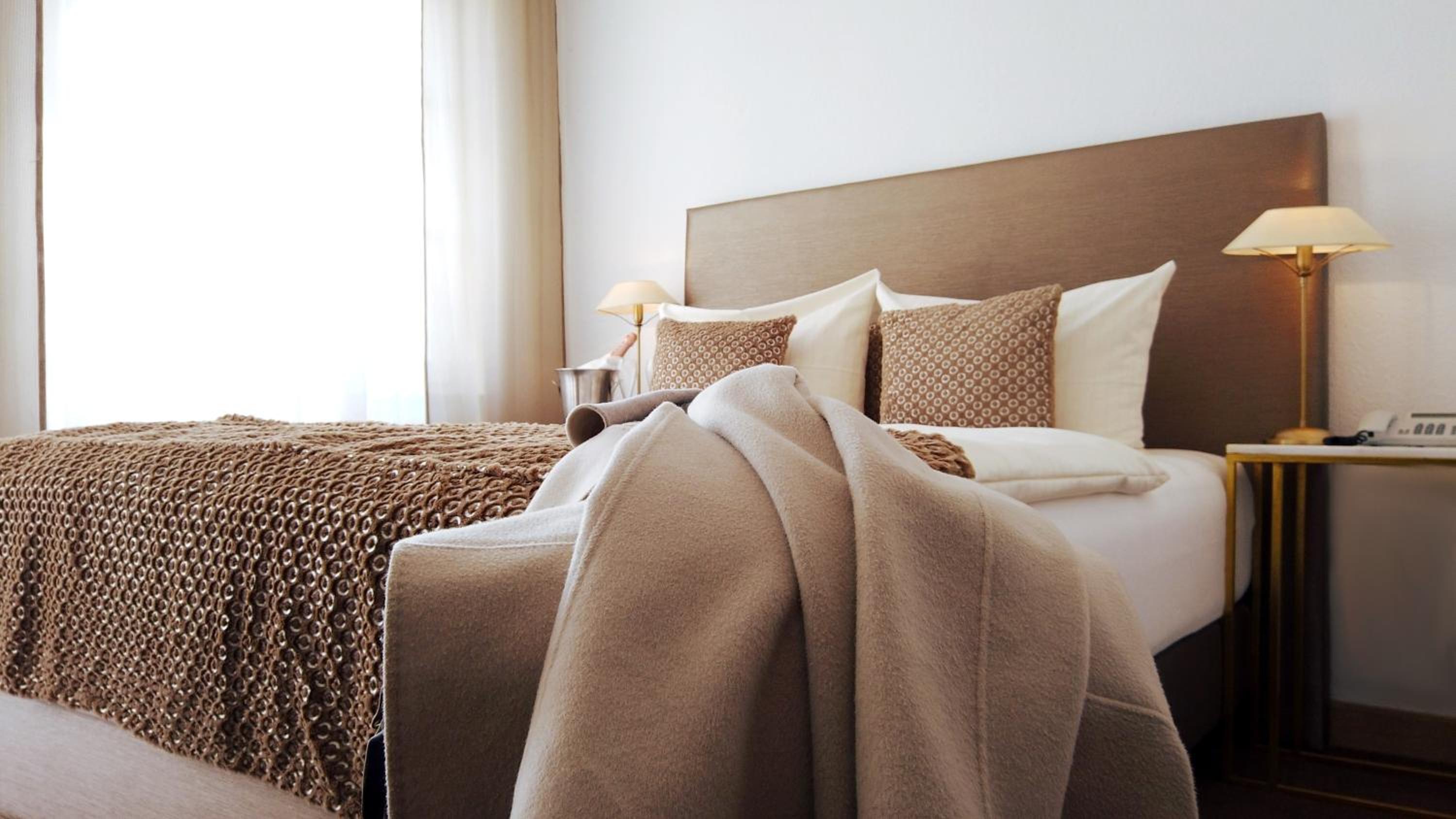 Large Single Room