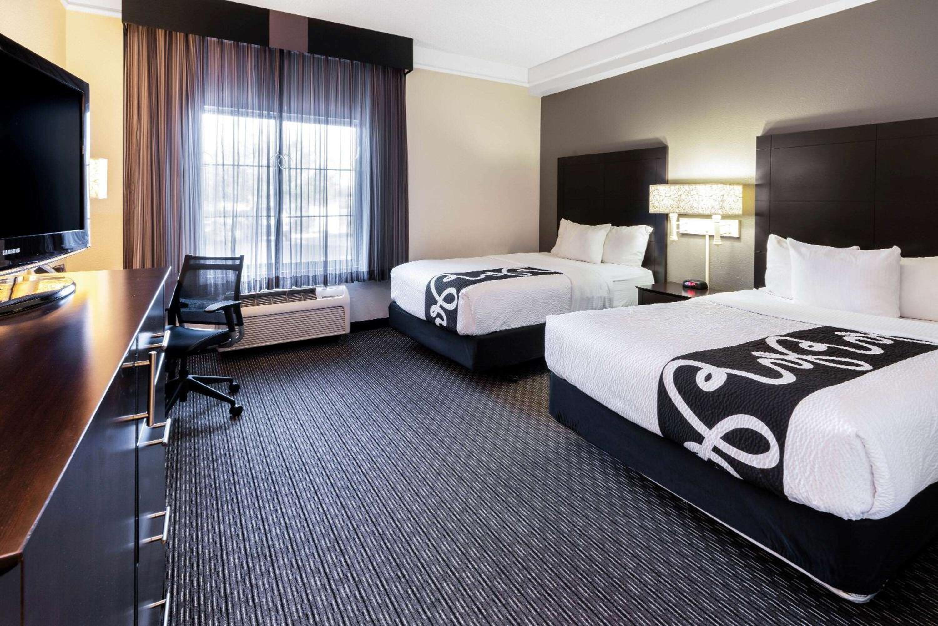 Double Room with Two Double Beds - Photo 4